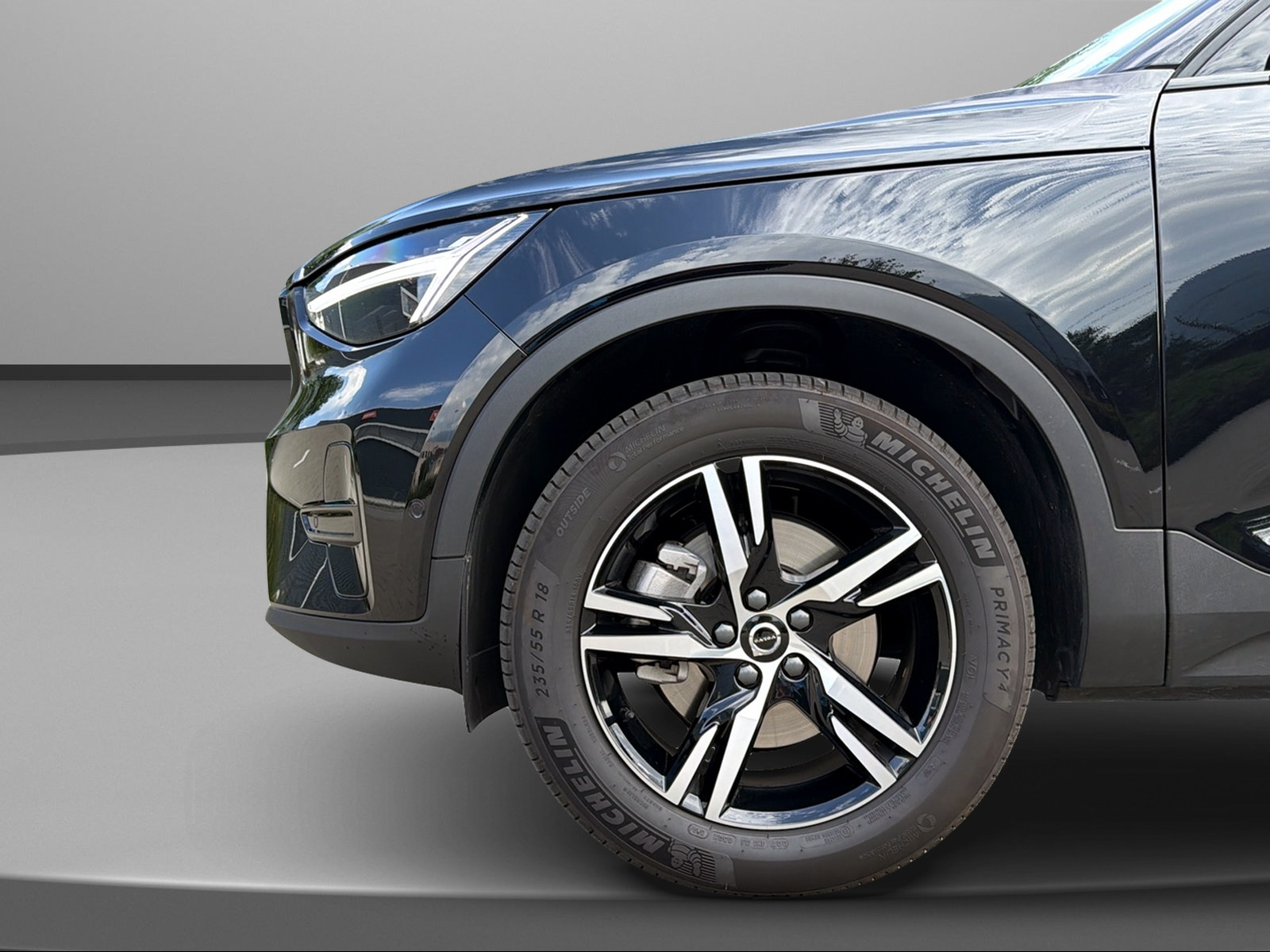 VOLVO XC40 B3 Benzin Mild Hybrid Plus Dark DCT-image-14