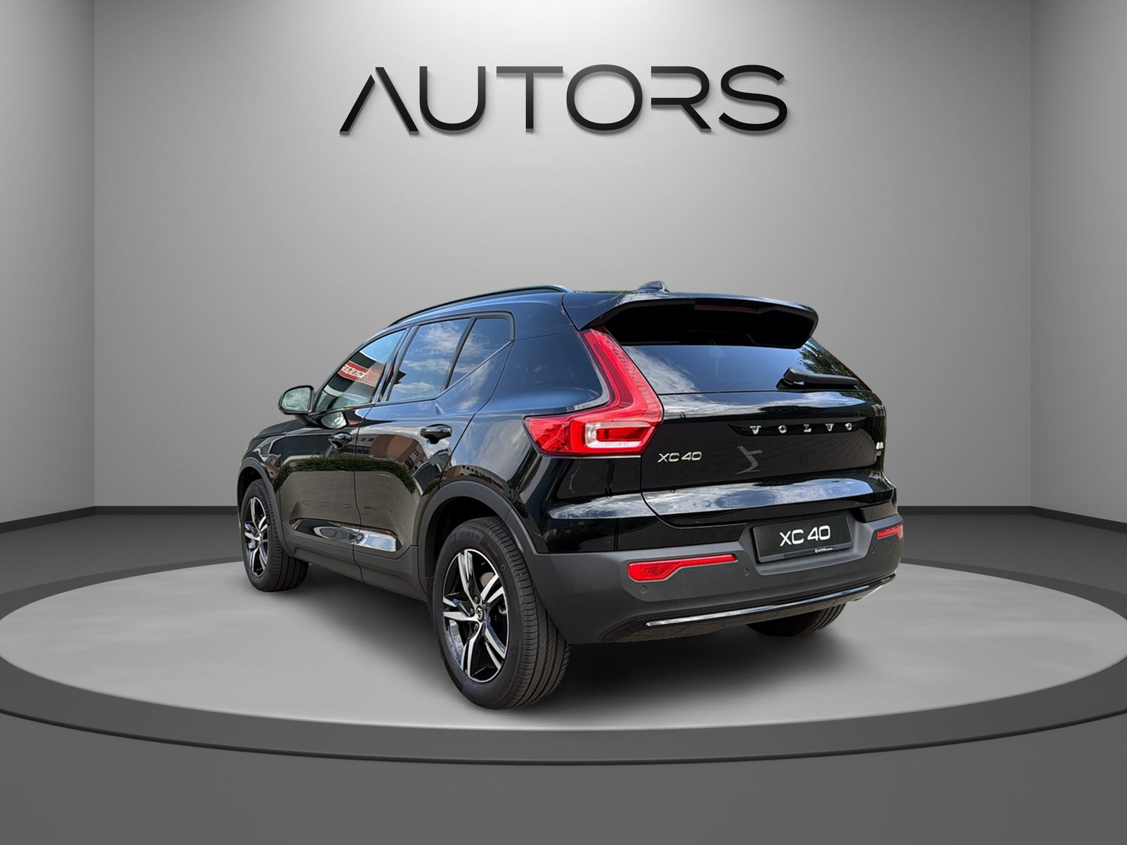 VOLVO XC40 B3 Benzin Mild Hybrid Plus Dark DCT-showroom-element-2