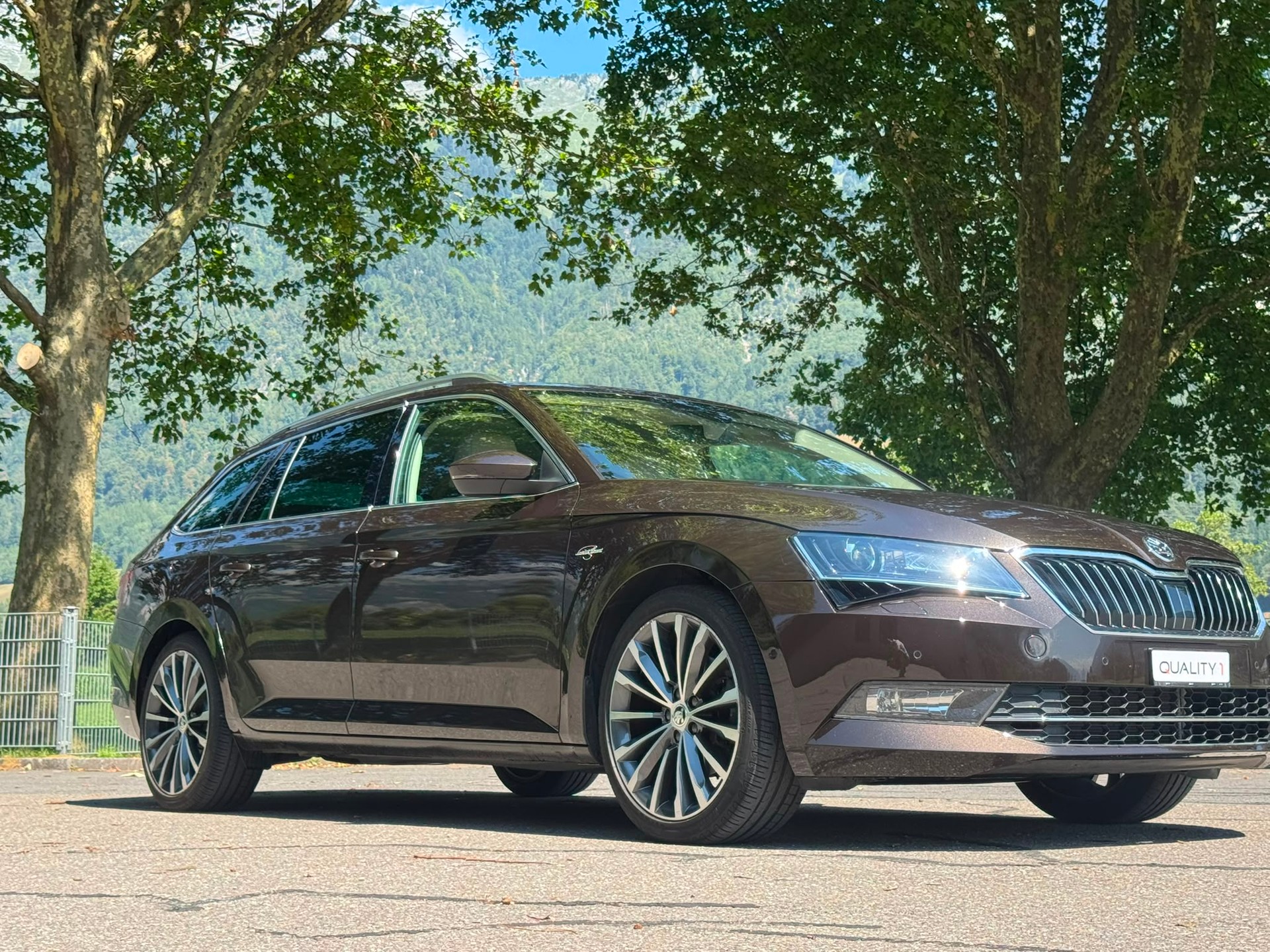 SKODA Superb Combi 2.0 TDi L&K 4x4 DSG-showroom-element-2