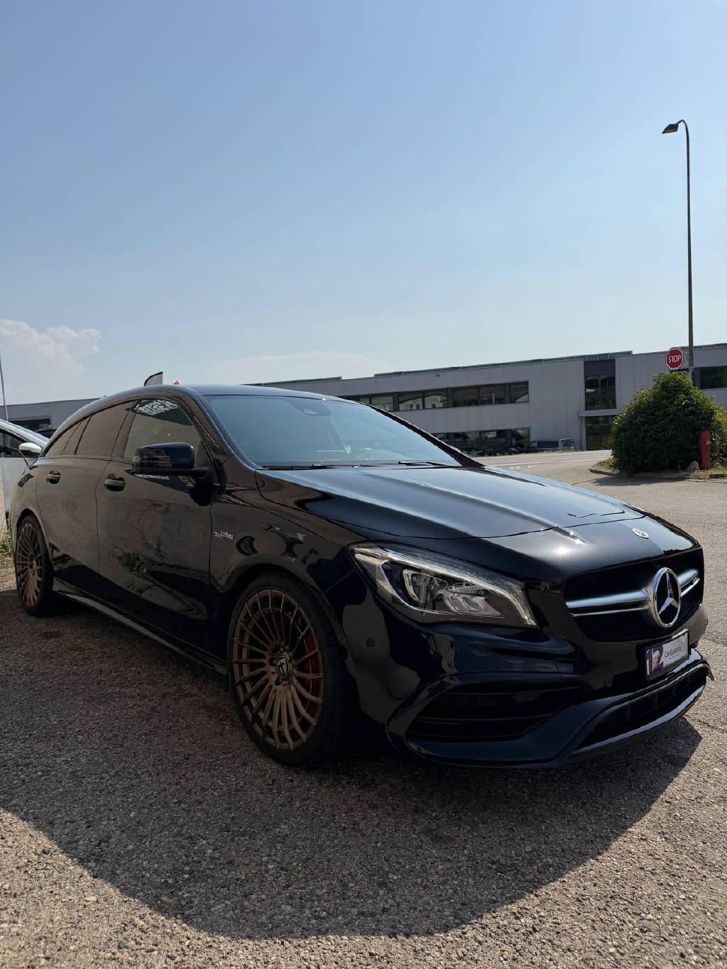 MERCEDES-BENZ CLA 45 AMG 4m Shooting Brake-image-2