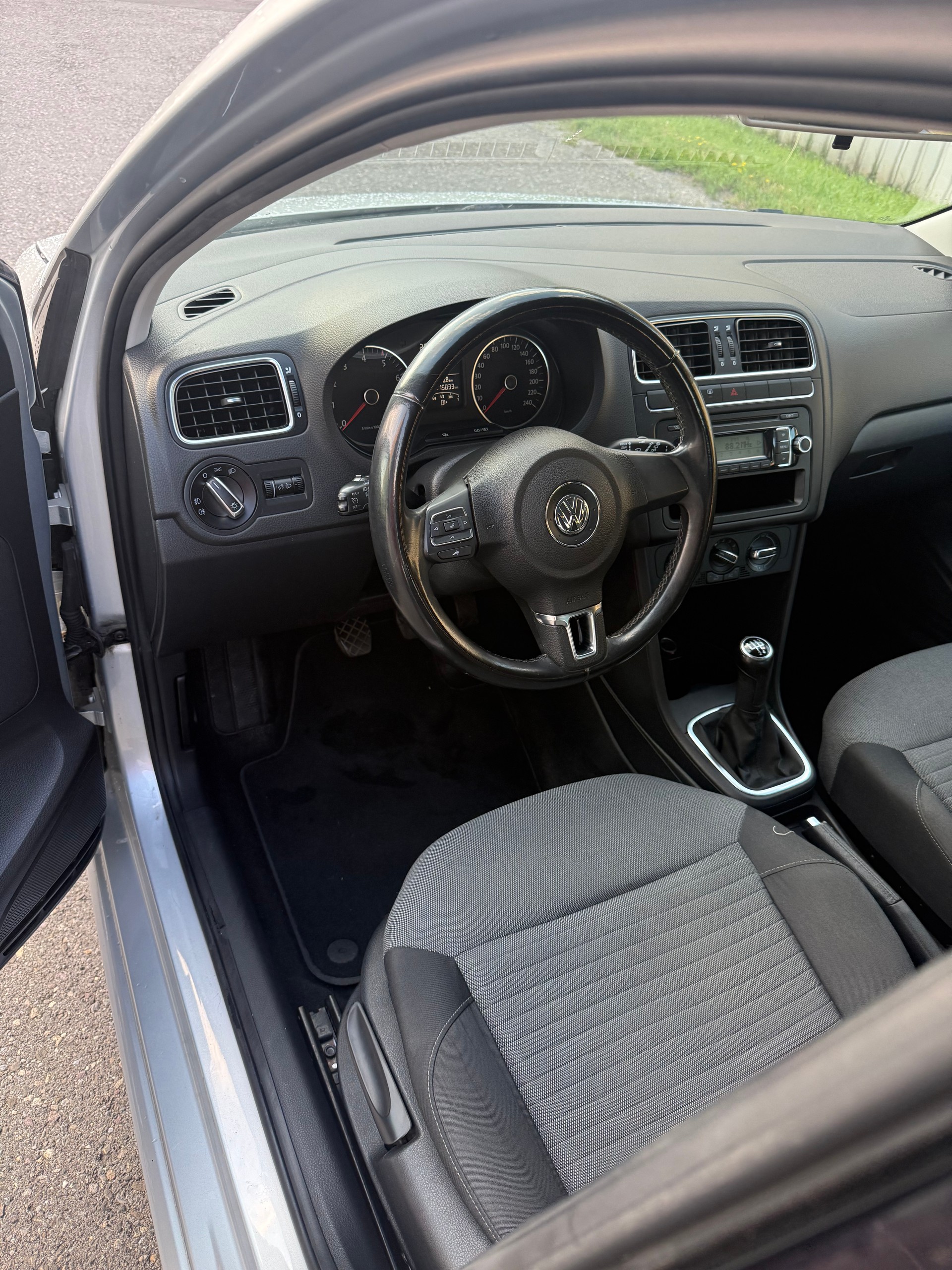 VW Polo 1.4 16V Trendline-image-4