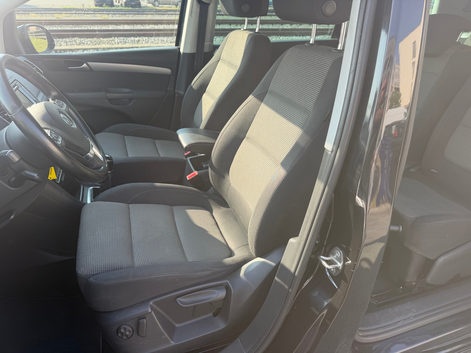 VW Sharan 2.0 TDI BMT Comfortline 4Motion-image-13