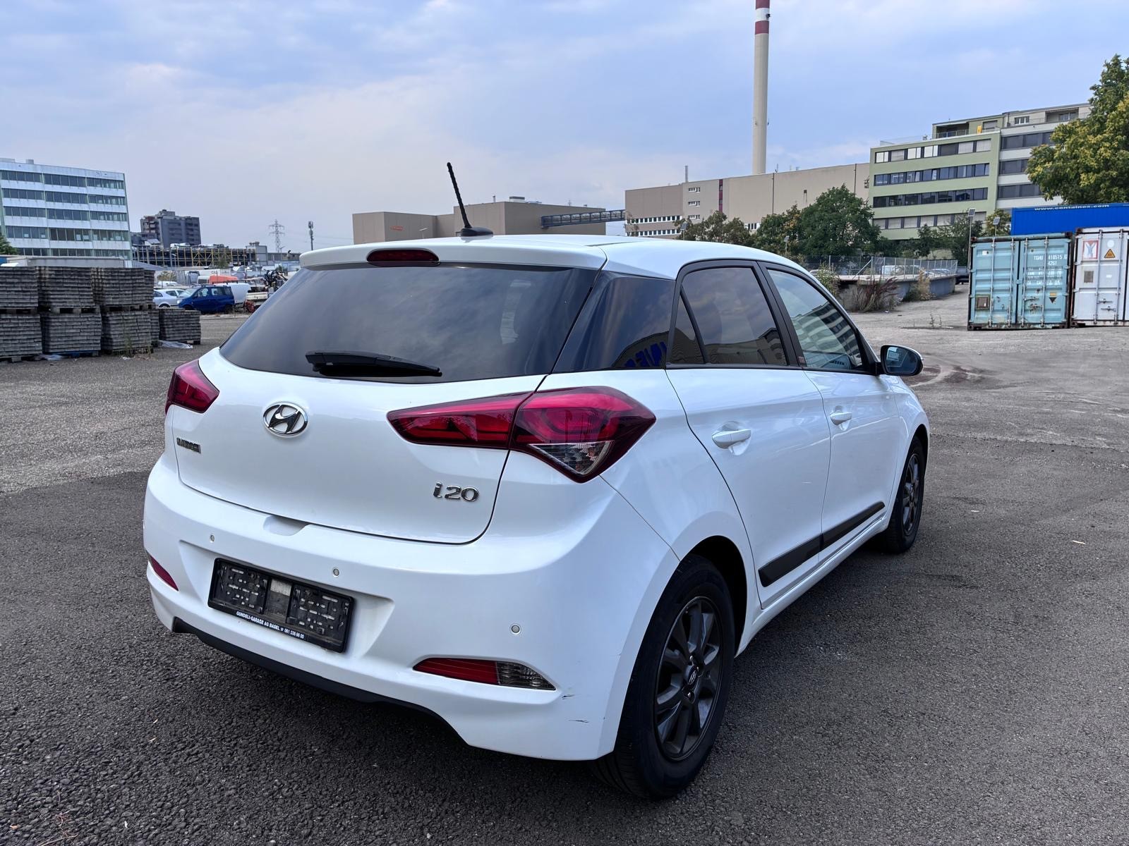 HYUNDAI i20 1.0 T-GDi Amplia-image-3
