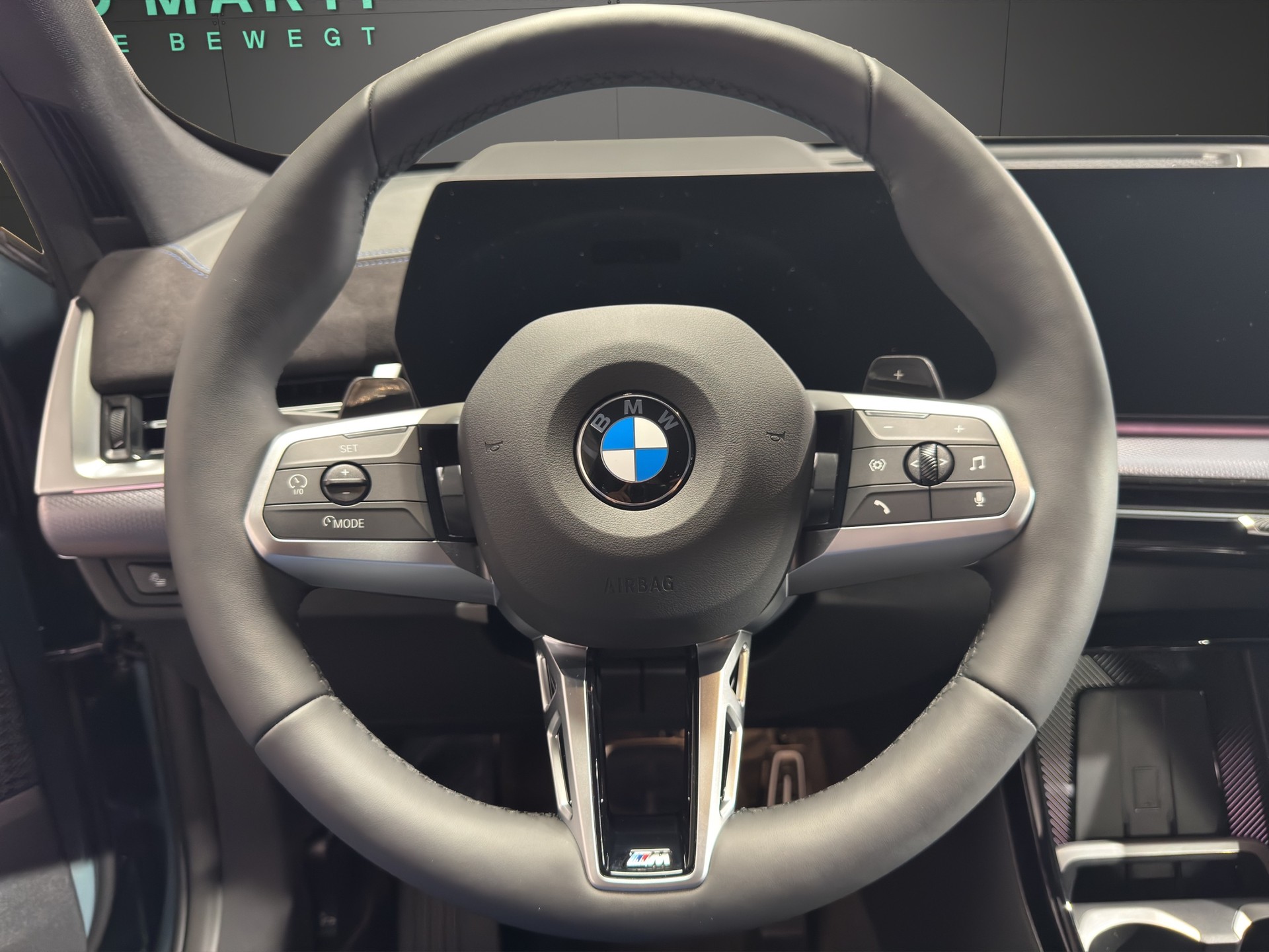 BMW X1 20d xDrive-image-16