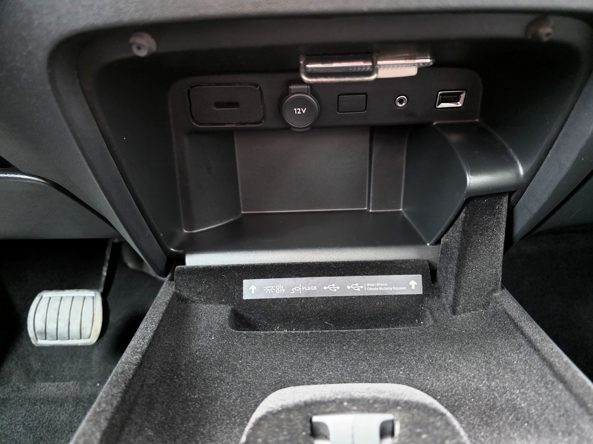 CITROEN C4 Picasso 1.6 e-HDi Séduction ETG6-image-15