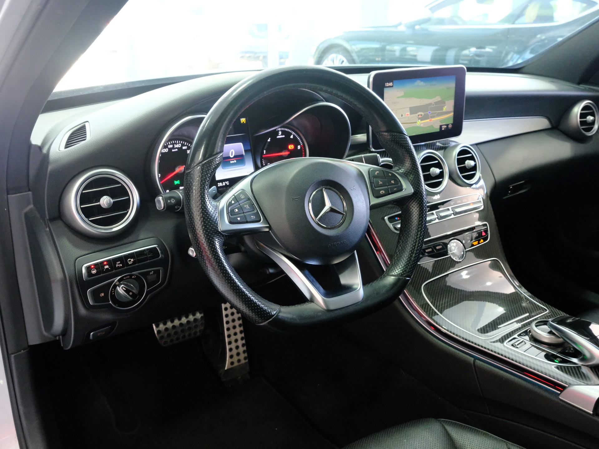 MERCEDES-BENZ C 250 d Swiss Star AMG Line 4Matic 9G-Tronic-image-8