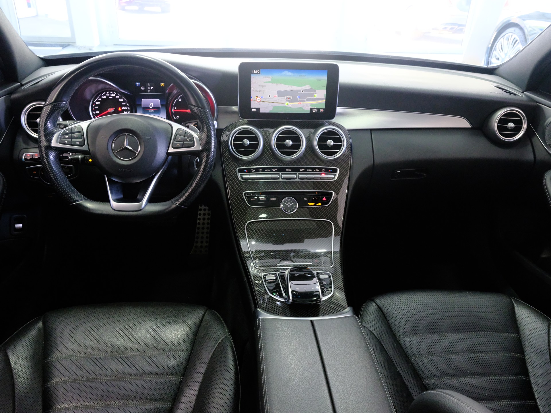 MERCEDES-BENZ C 250 d Swiss Star AMG Line 4Matic 9G-Tronic-image-12