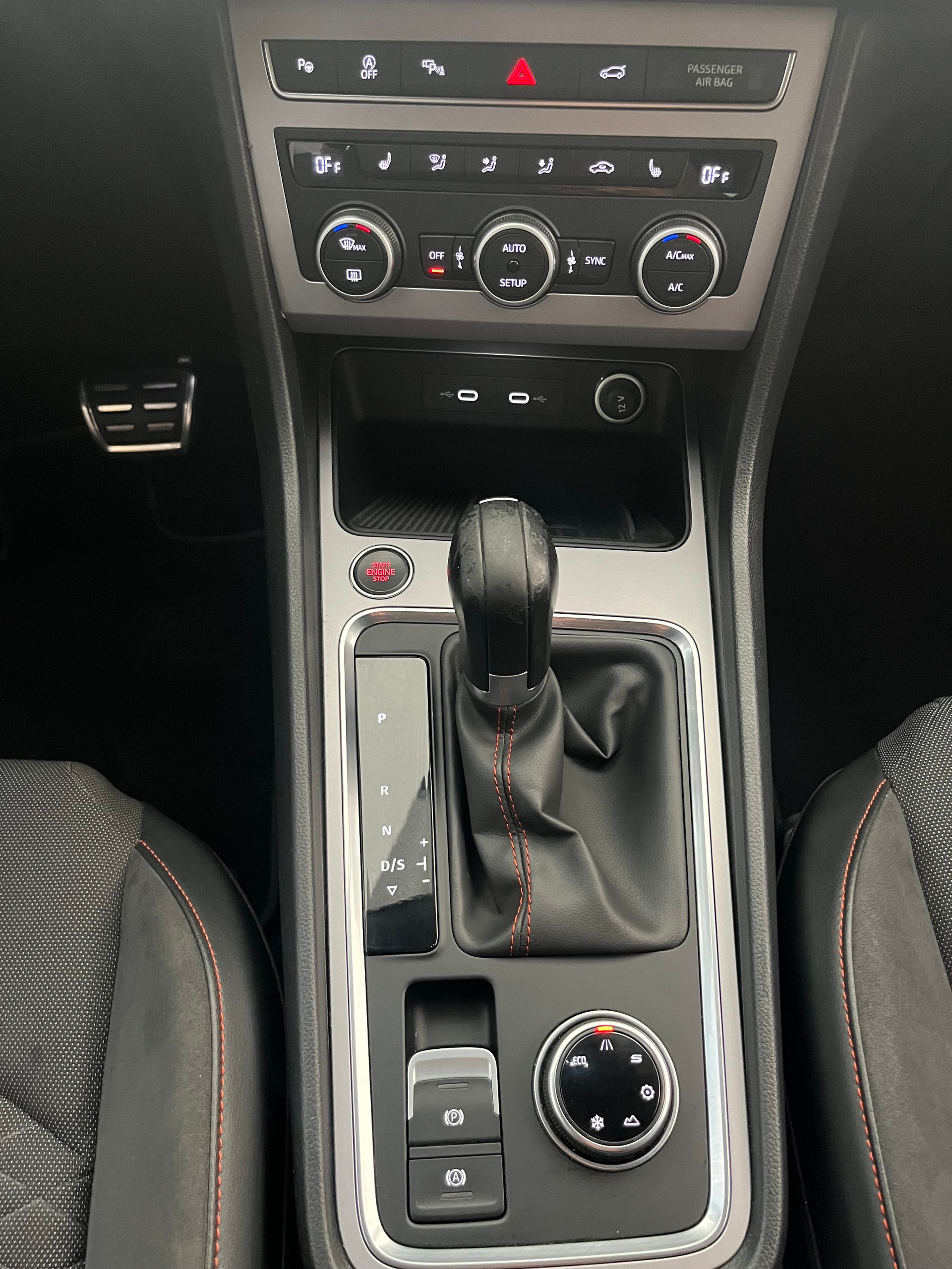 SEAT Ateca 2.0 TSI Hola FR 4Drive DSG-image-10