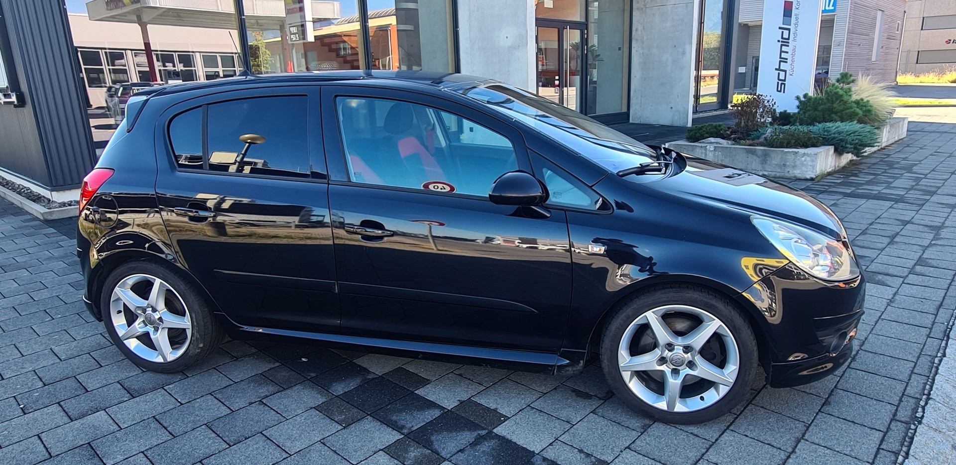 OPEL Corsa 1.6 Turbo GSi-showroom-element-2