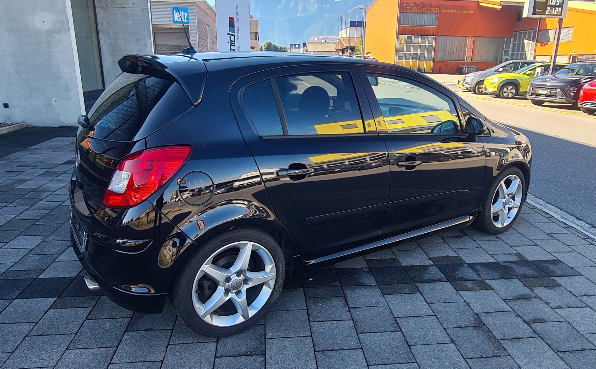 OPEL Corsa 1.6 Turbo GSi-showroom-element-3