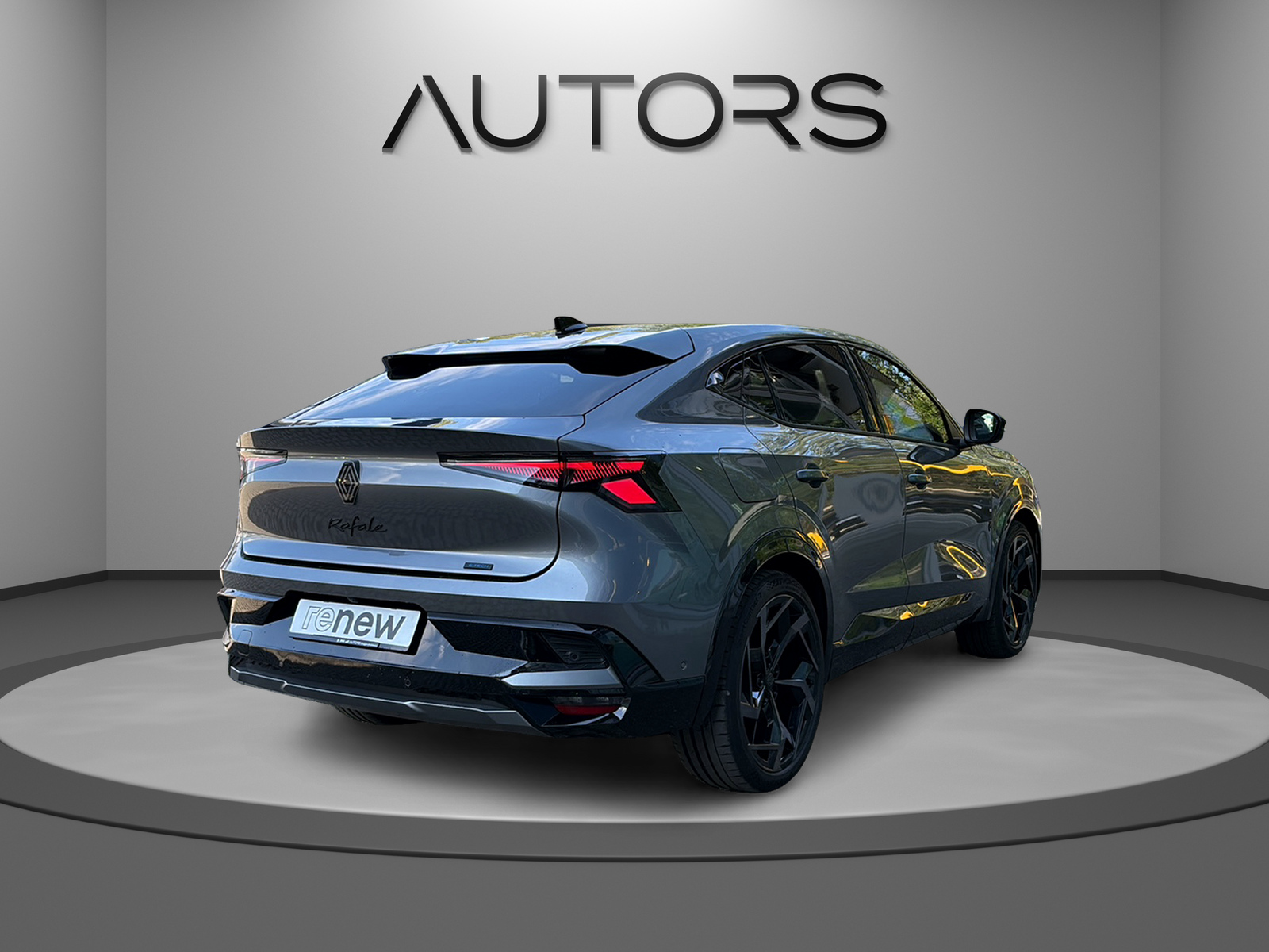 RENAULT Rafale 1.2 E-Tech Plug-in Hybrid 300 4x4 Esprit Alpine-image-4