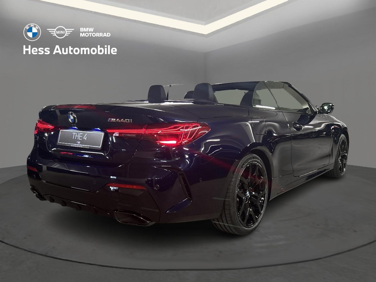 BMW M440i xDrive Cabrio-showroom-element-1
