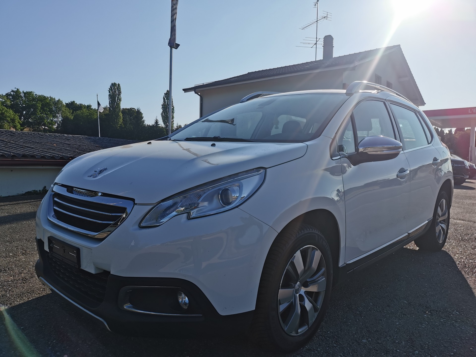 PEUGEOT 2008 1.6 e-HDi Allure EGS6