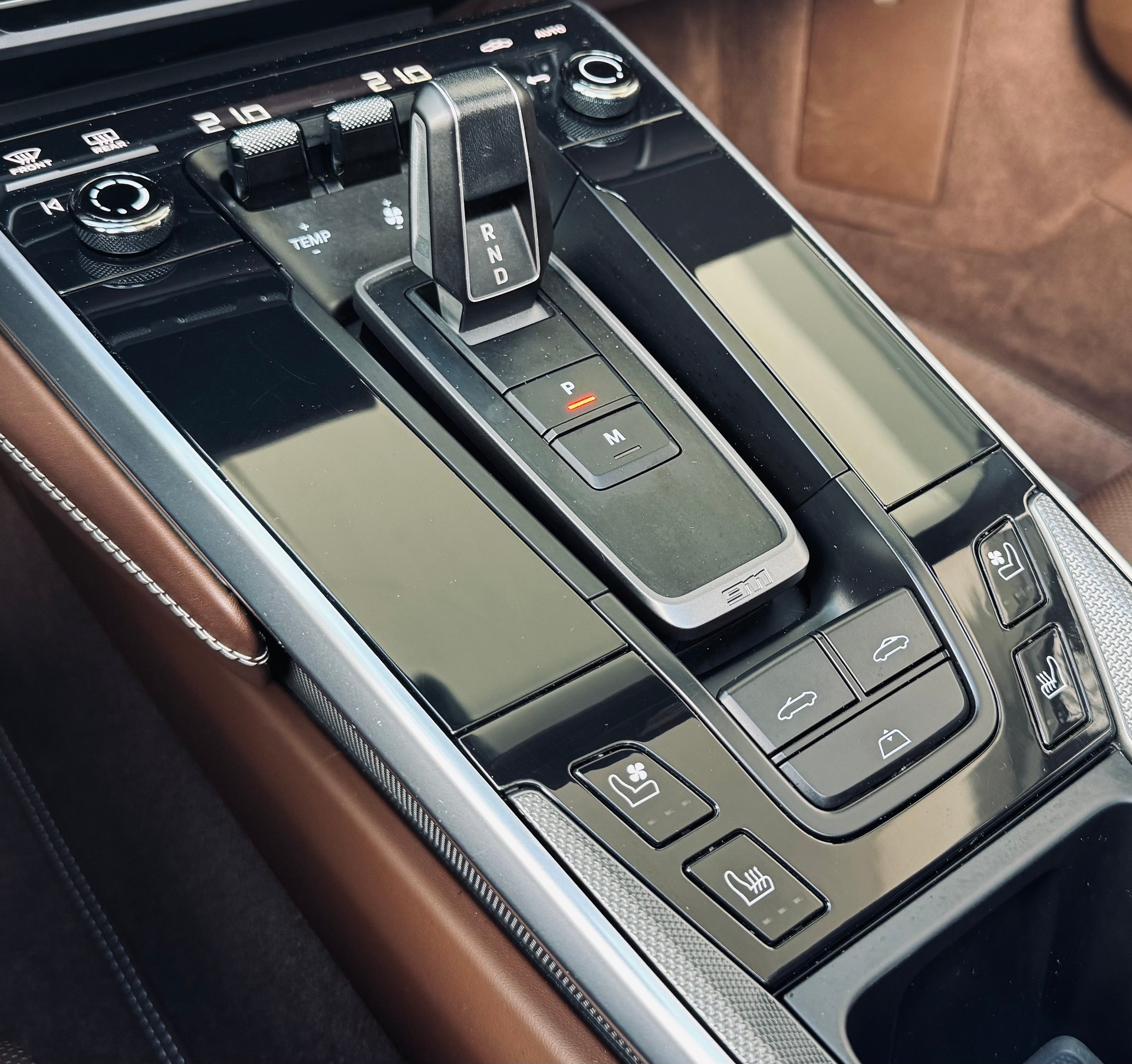 PORSCHE 911 Carrera 4S Cabriolet PDK Sport Design-image-21