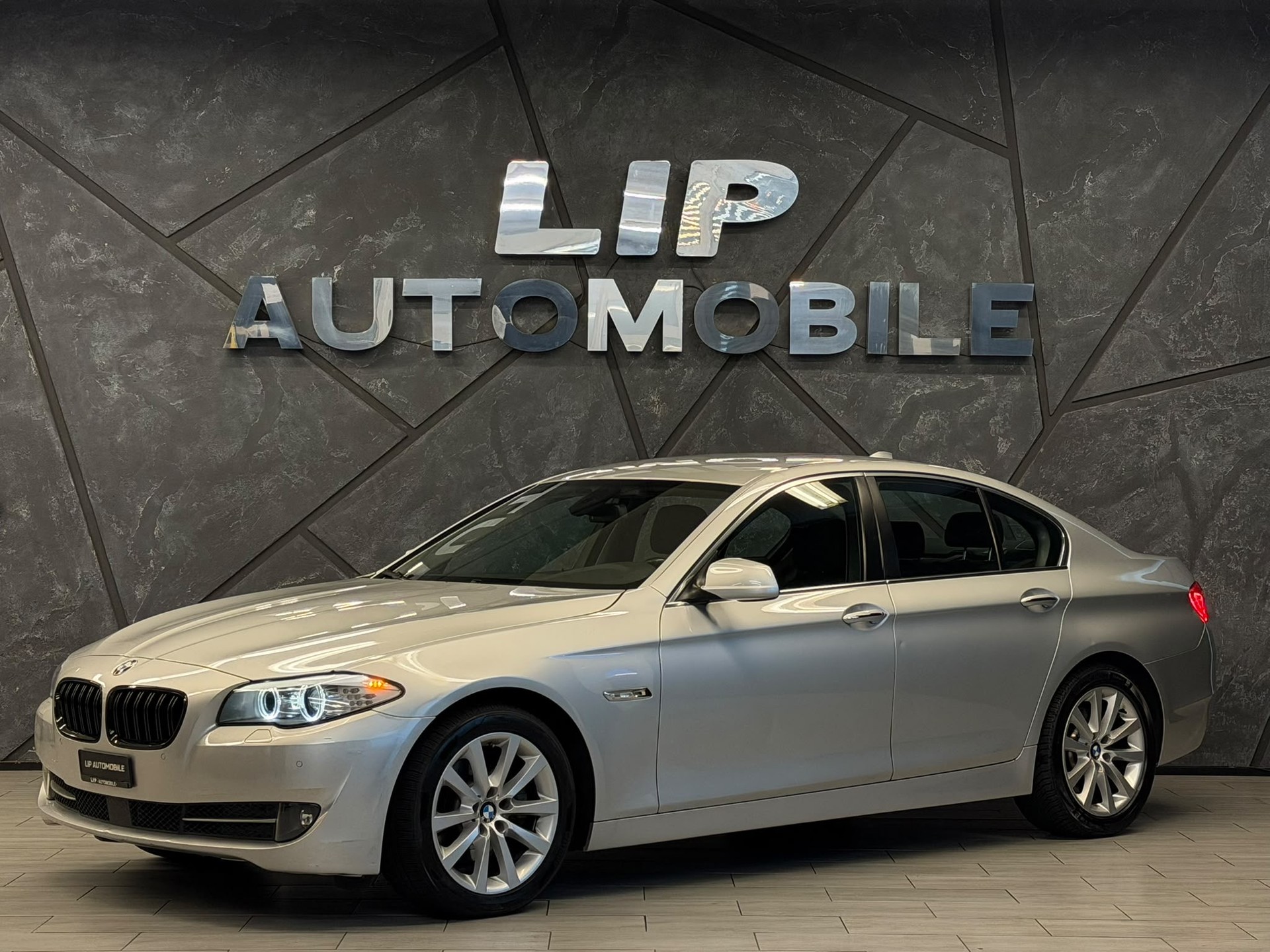 BMW 523i Steptronic