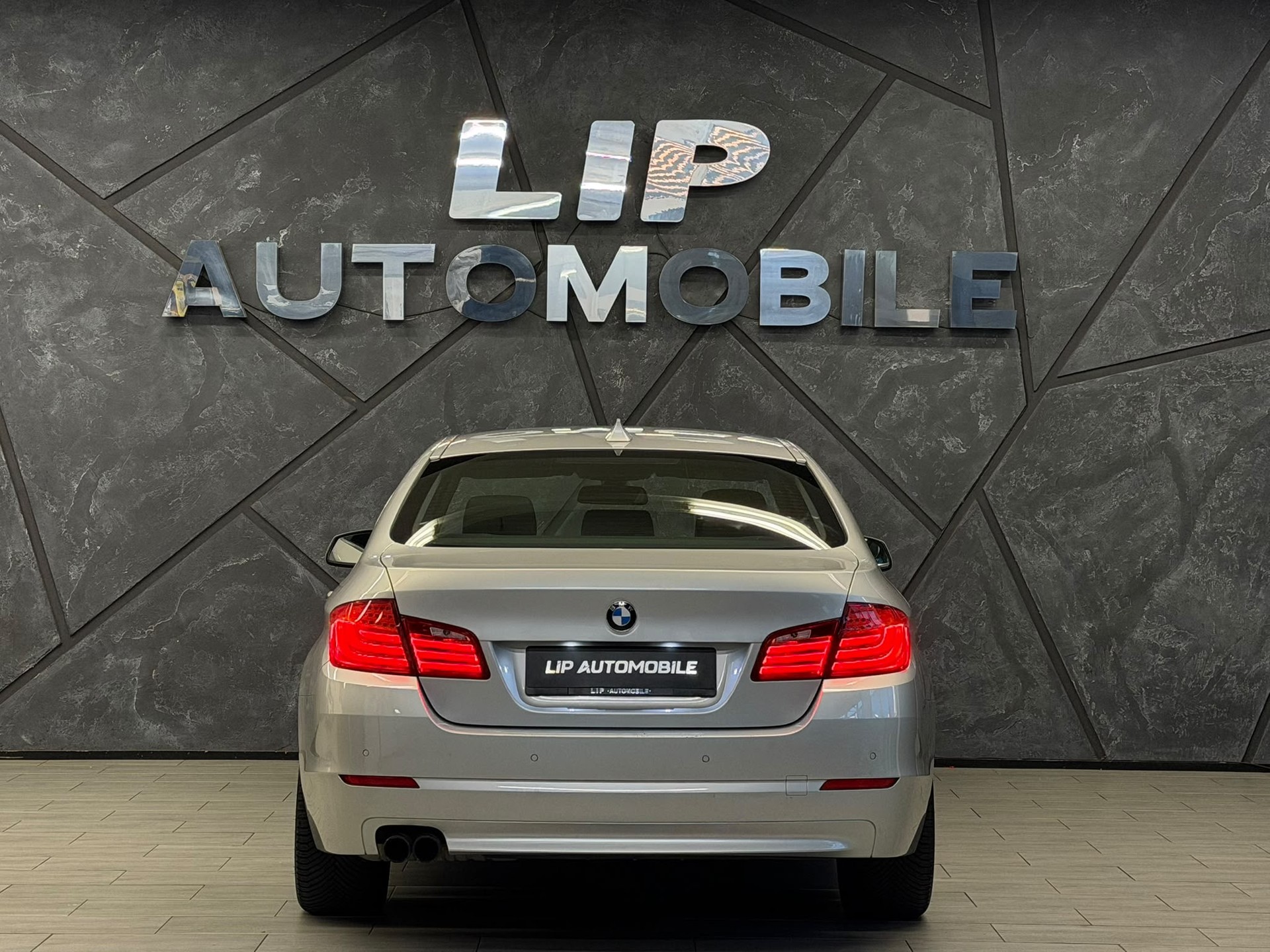 BMW 523i Steptronic-image-6