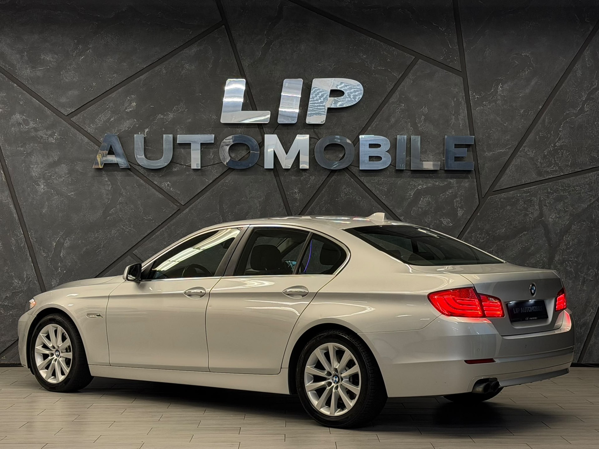 BMW 523i Steptronic-image-7