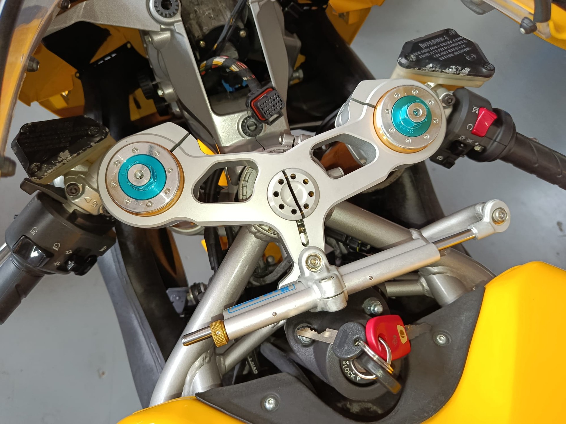 DUCATI 999 S Mono-image-5