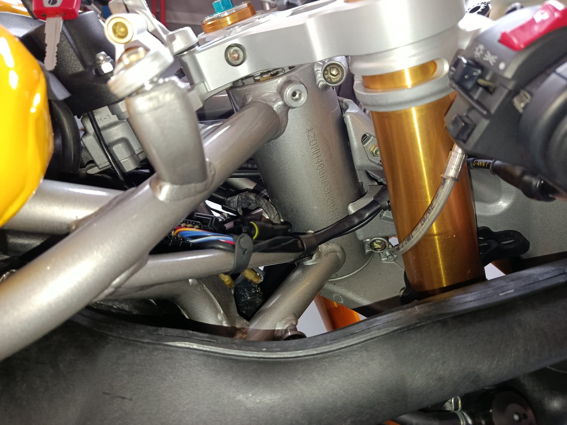 DUCATI 999 S Mono-image-2