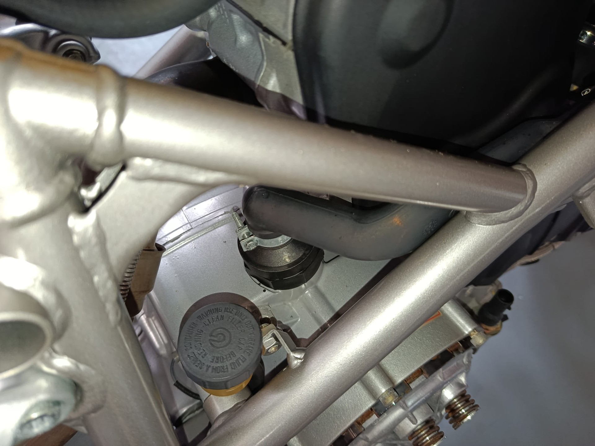 DUCATI 999 S Mono-image-11