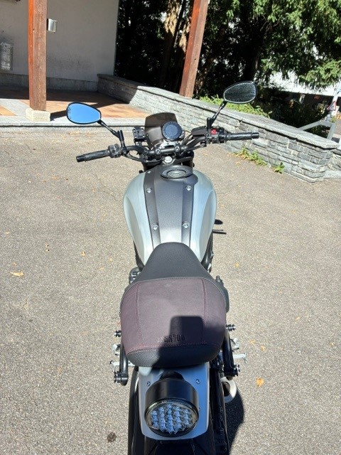 YAMAHA XSR 900-image-5