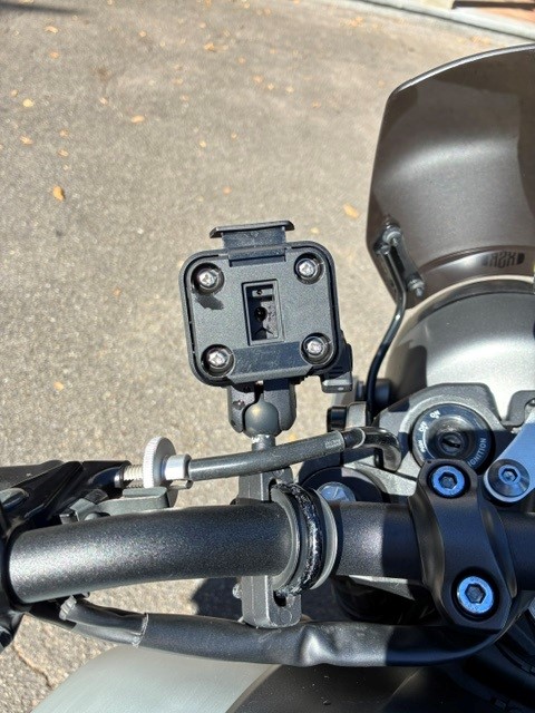 YAMAHA XSR 900-image-7