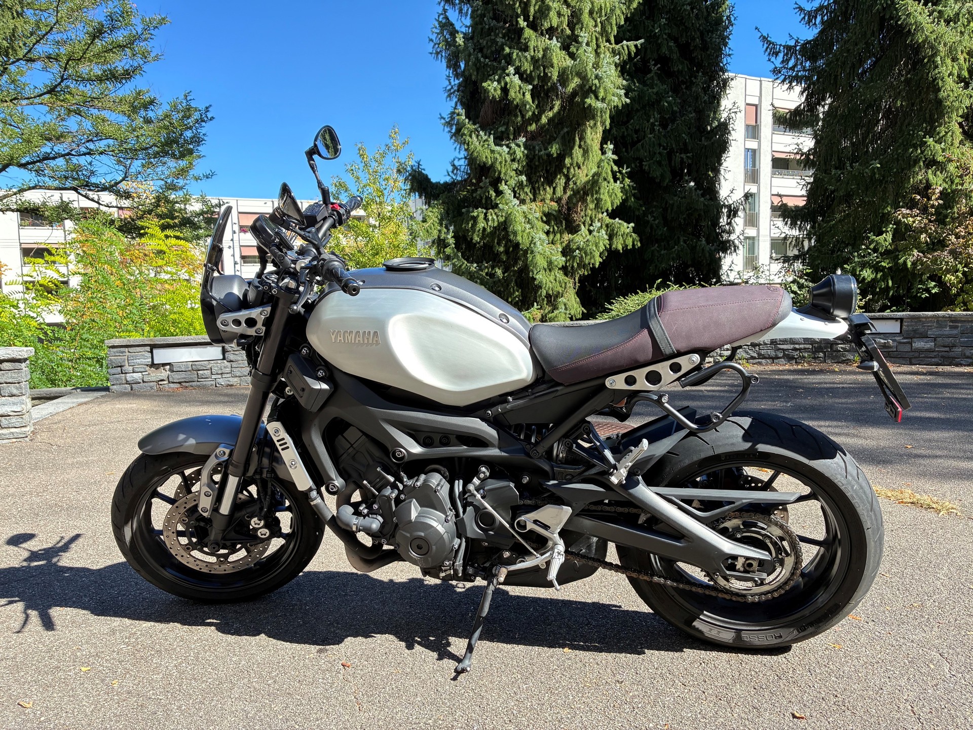 YAMAHA XSR 900-image-0