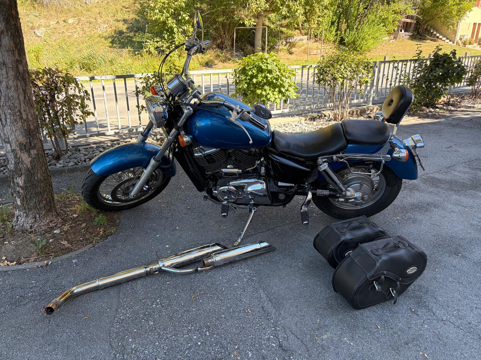 HONDA VT 1100 C2 S-W Shadow-image-2