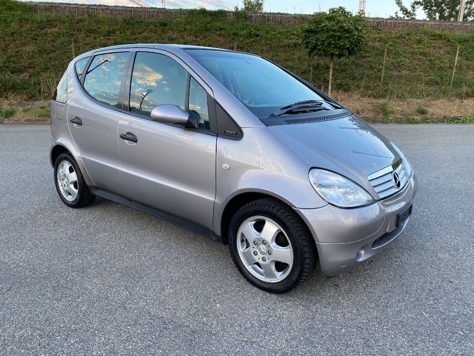 MERCEDES-BENZ A 140 Avantgarde-showroom-element-1