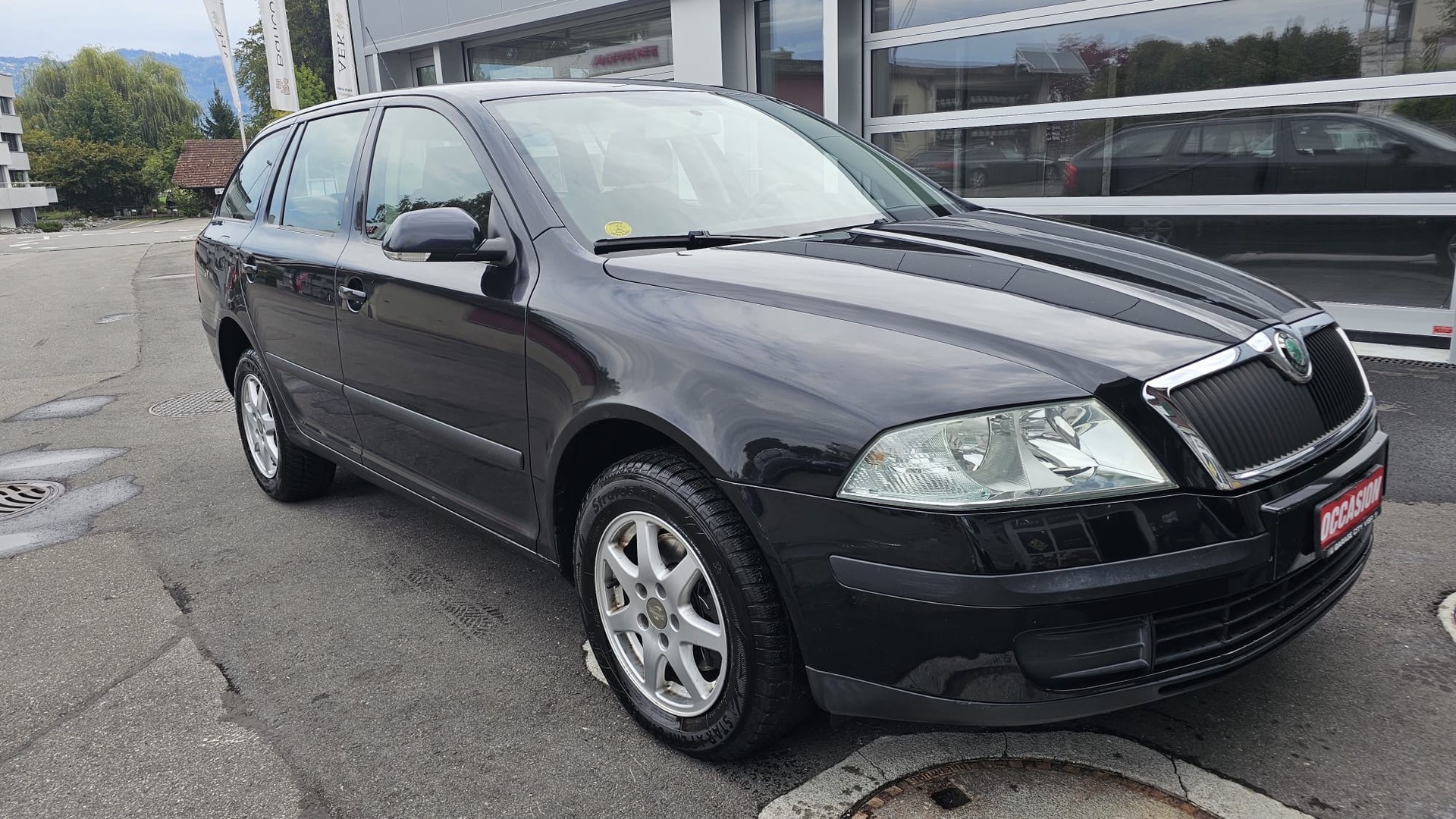 SKODA Octavia 2.0 TDI Adventure 4x4-image-2