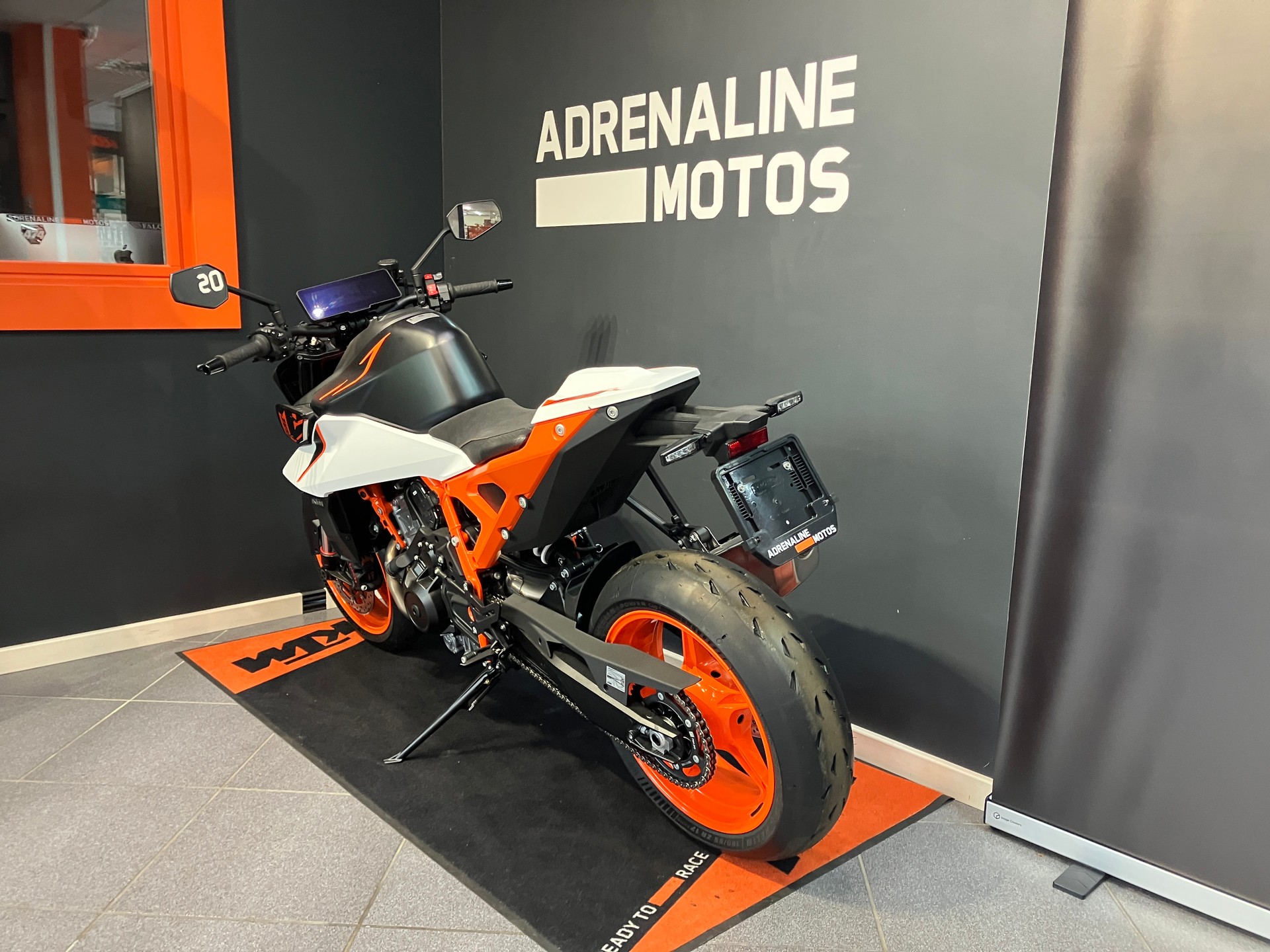KTM 990 Duke R-image-4