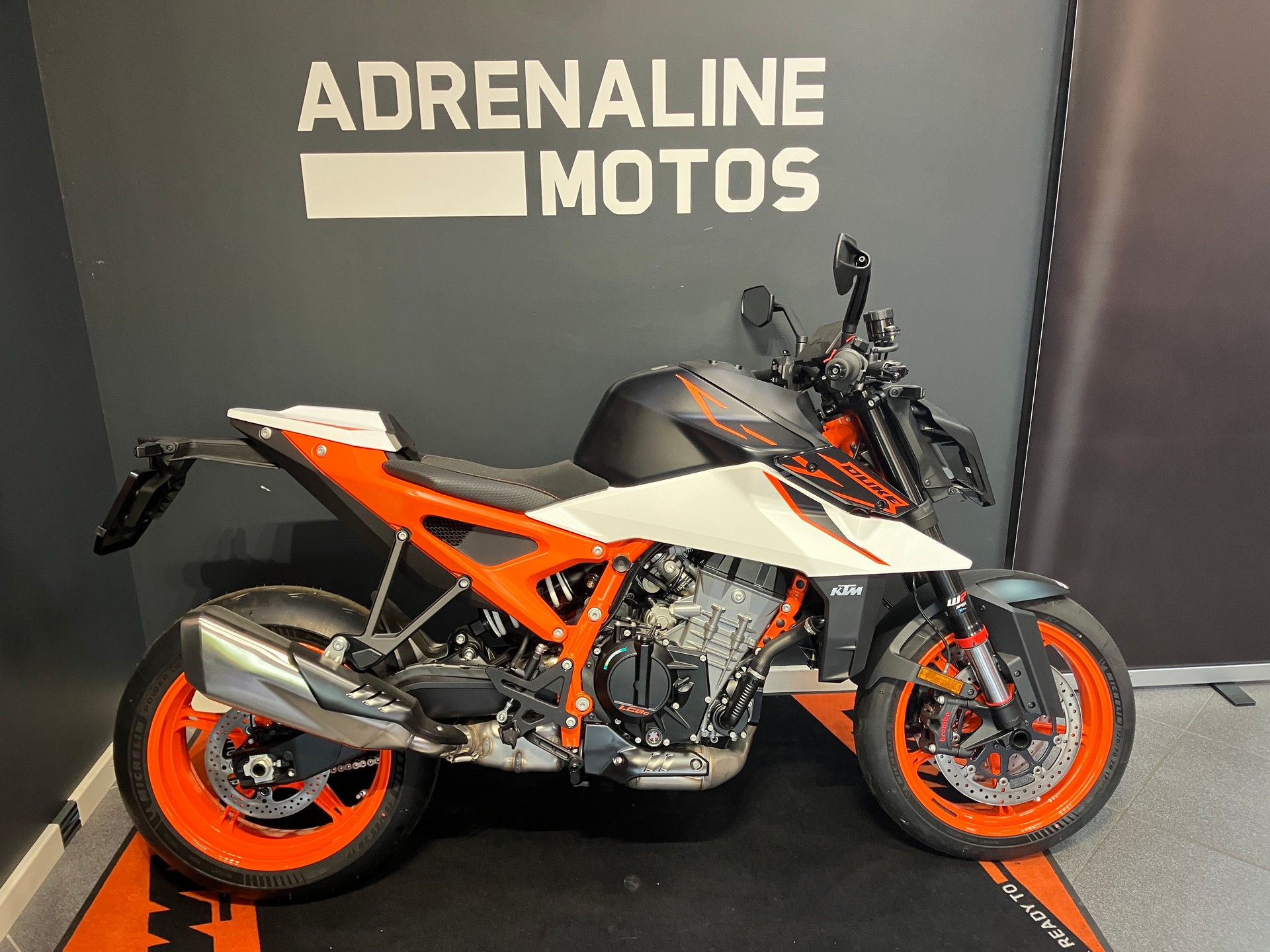 KTM 990 Duke R-image-0