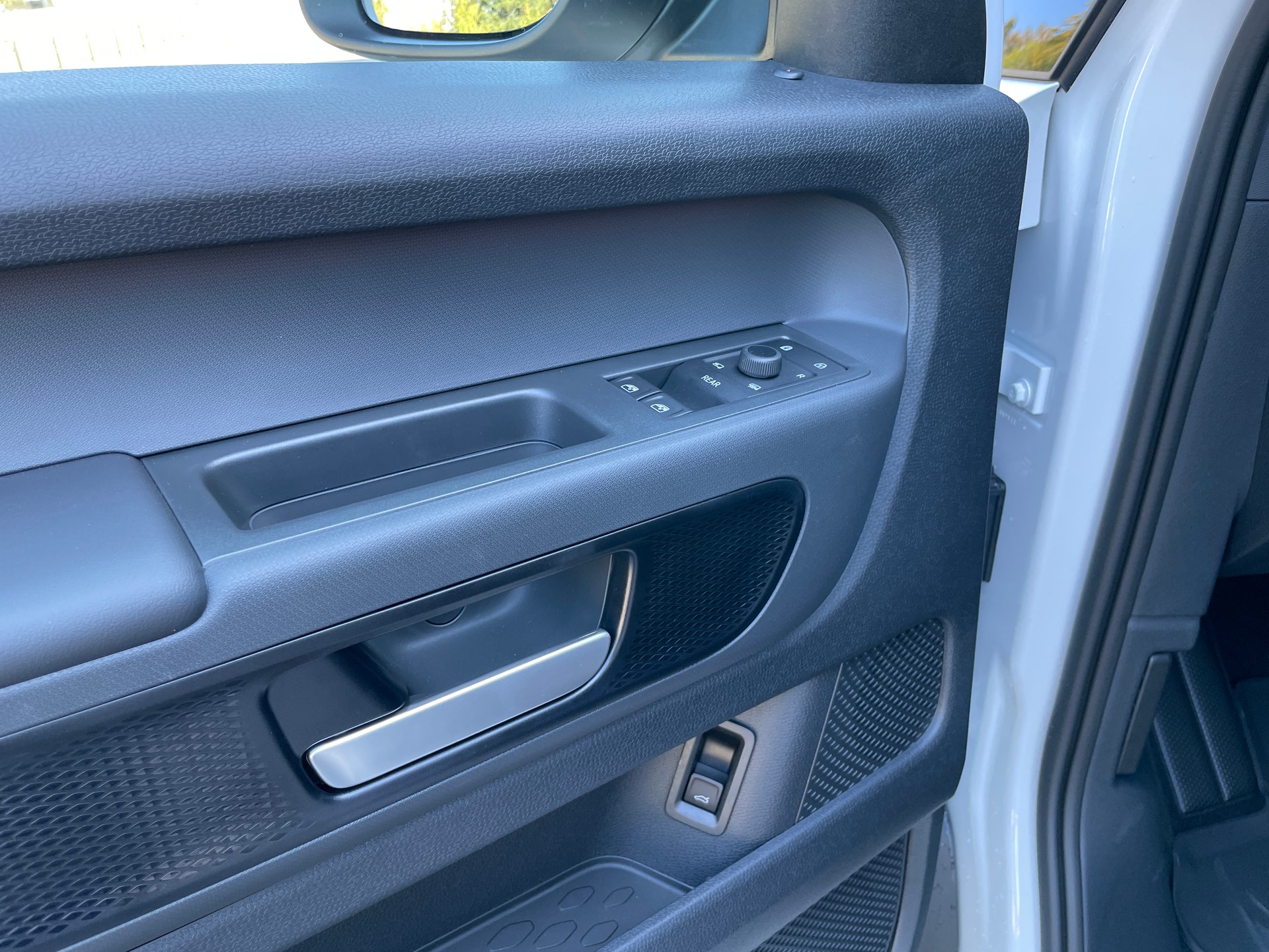 VW ID.Buzz NWB GTX 4 Motion, 7-Sitzer, AHK, Panorama-image-15