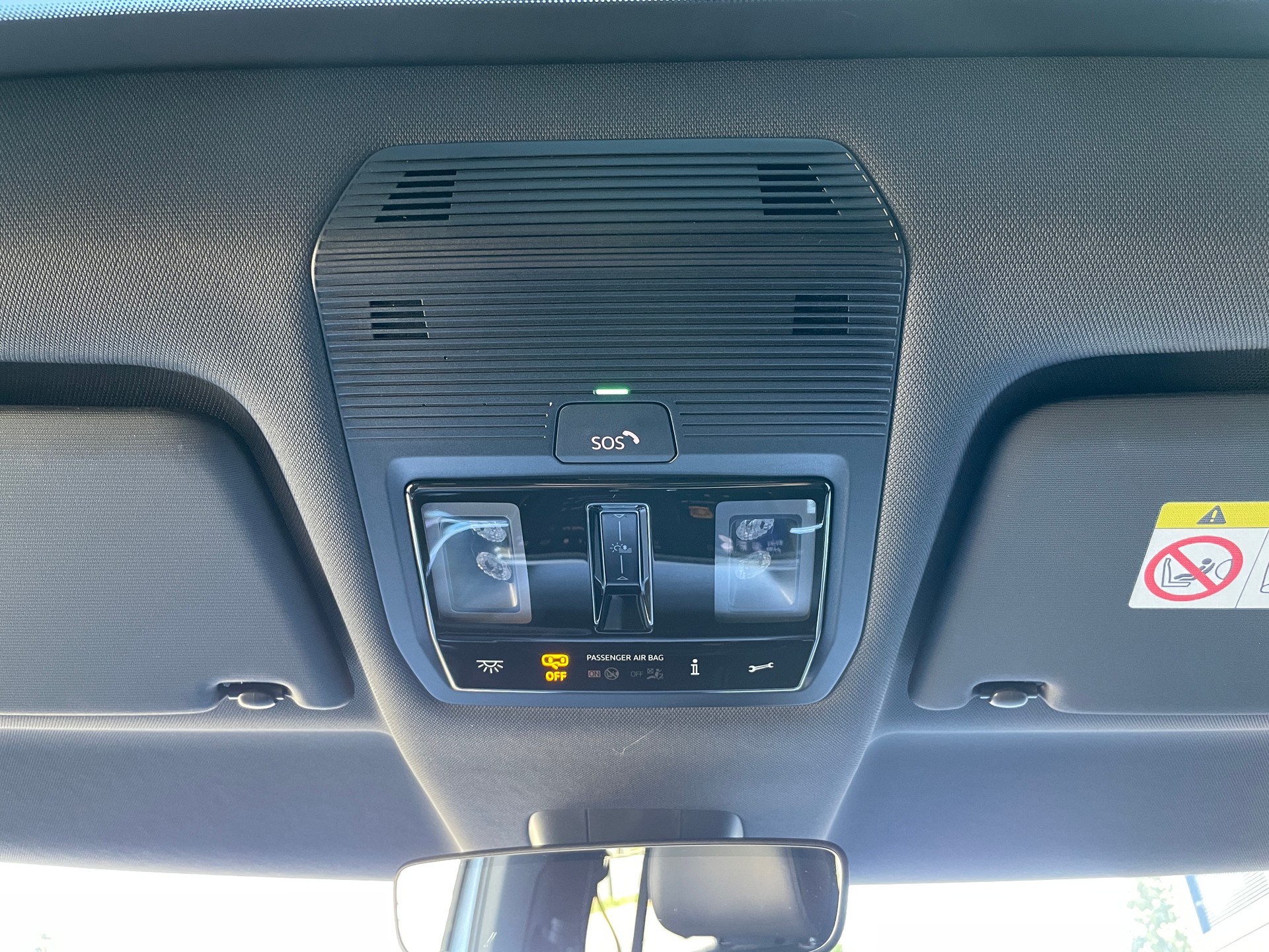 VW ID.Buzz NWB GTX 4 Motion, 7-Sitzer, AHK, Panorama-image-21