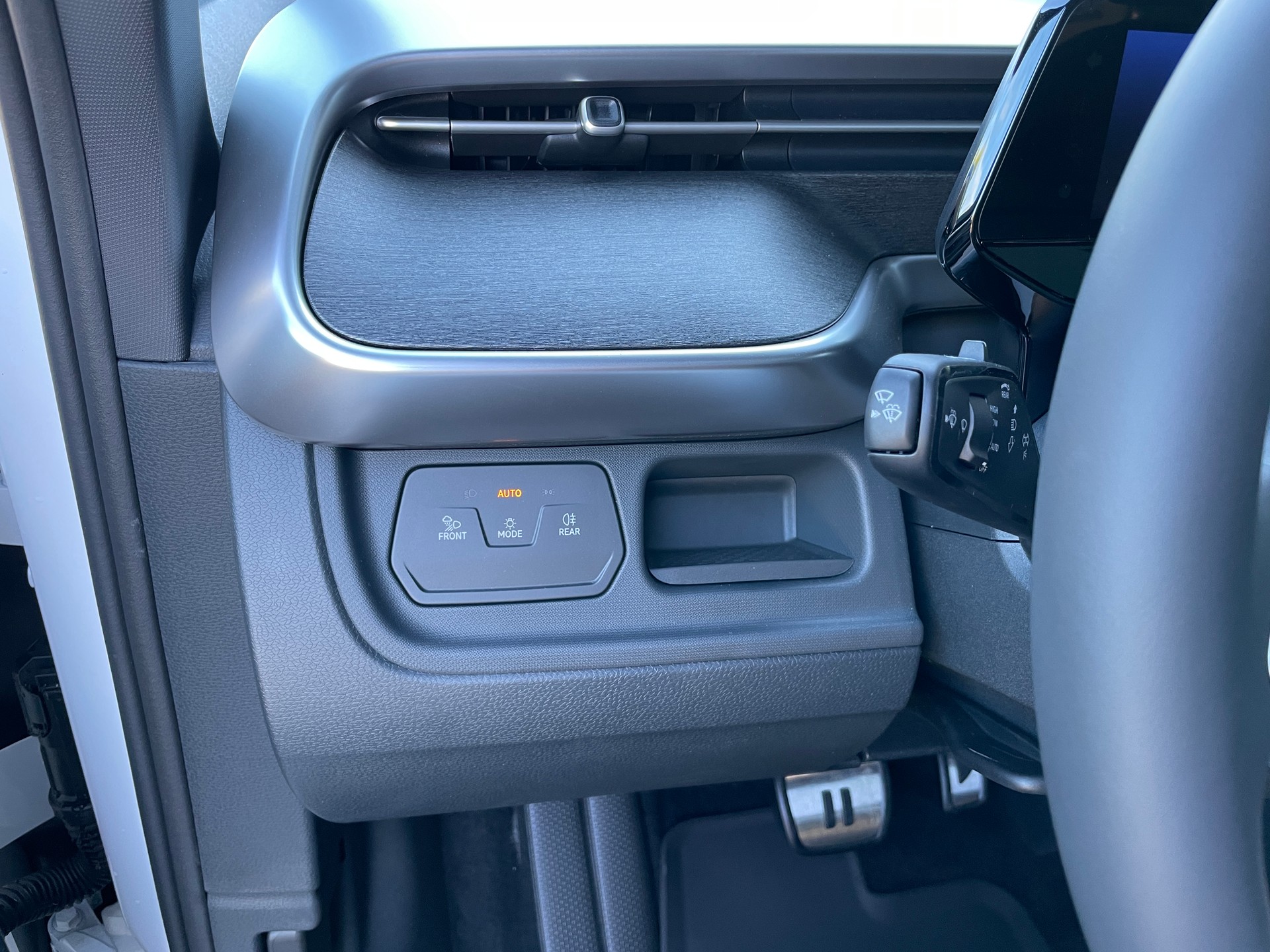 VW ID.Buzz NWB GTX 4 Motion, 7-Sitzer, AHK, Panorama-image-22