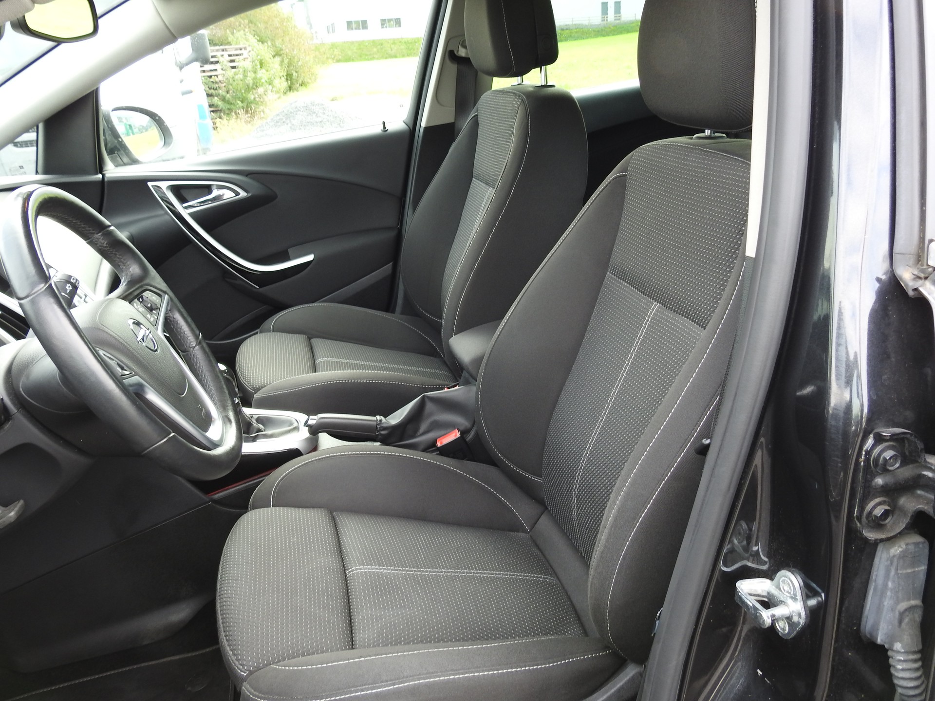 OPEL OPC-Line SportsTourer 1.6i 16V Turbo Sport-image-12