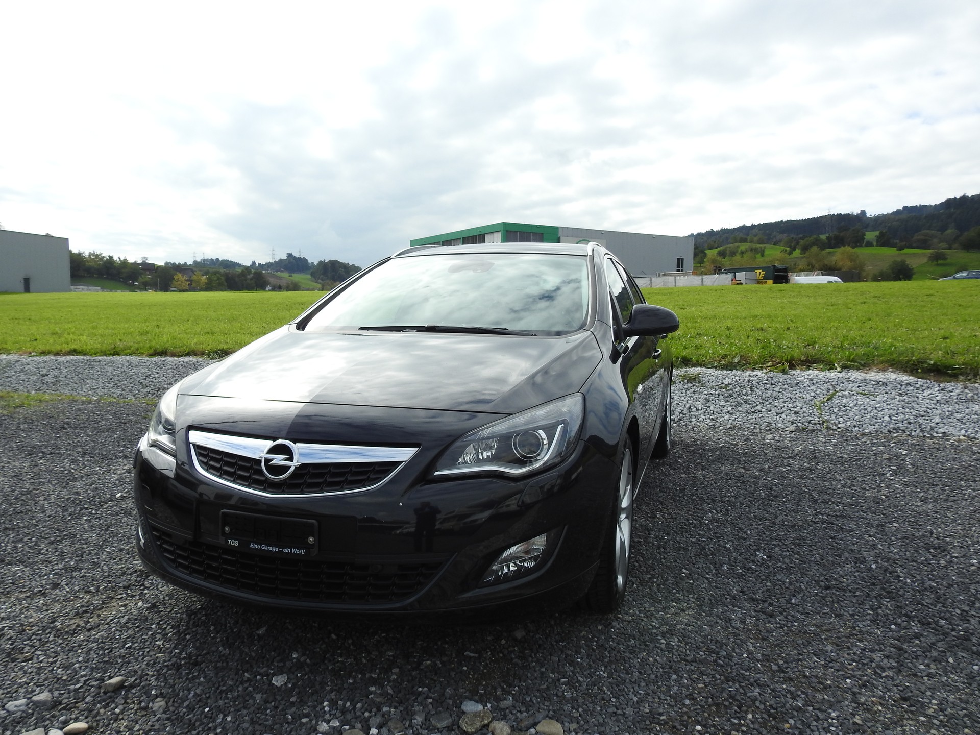 OPEL OPC-Line SportsTourer 1.6i 16V Turbo Sport