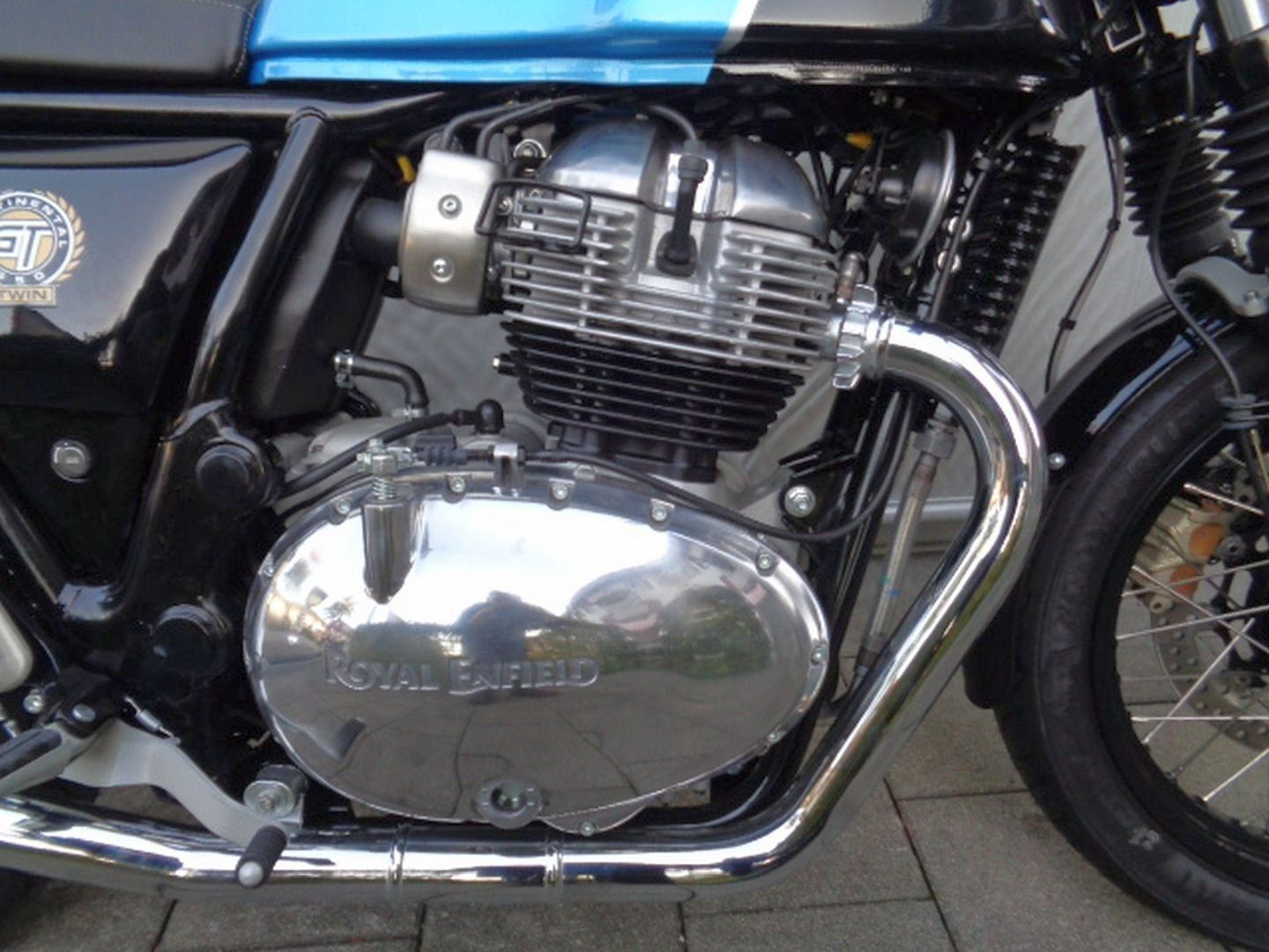 ROYAL ENFIELD GT 650 TWIN-image-5