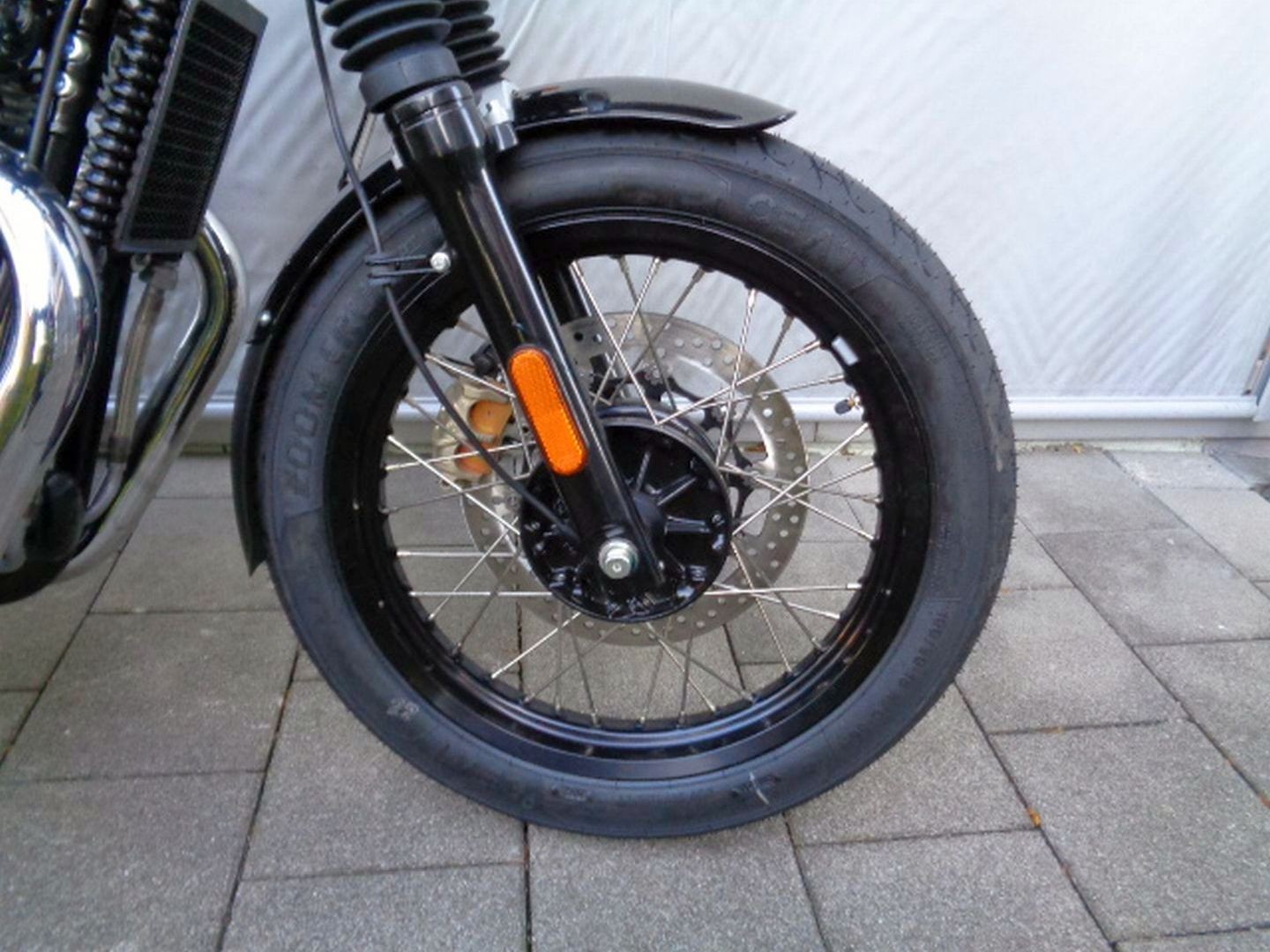 ROYAL ENFIELD GT 650 TWIN-image-6