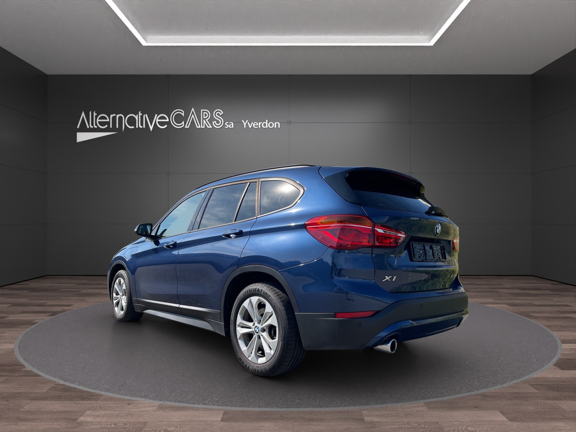 BMW X1 xDrive 25e Steptronic-showroom-element-3