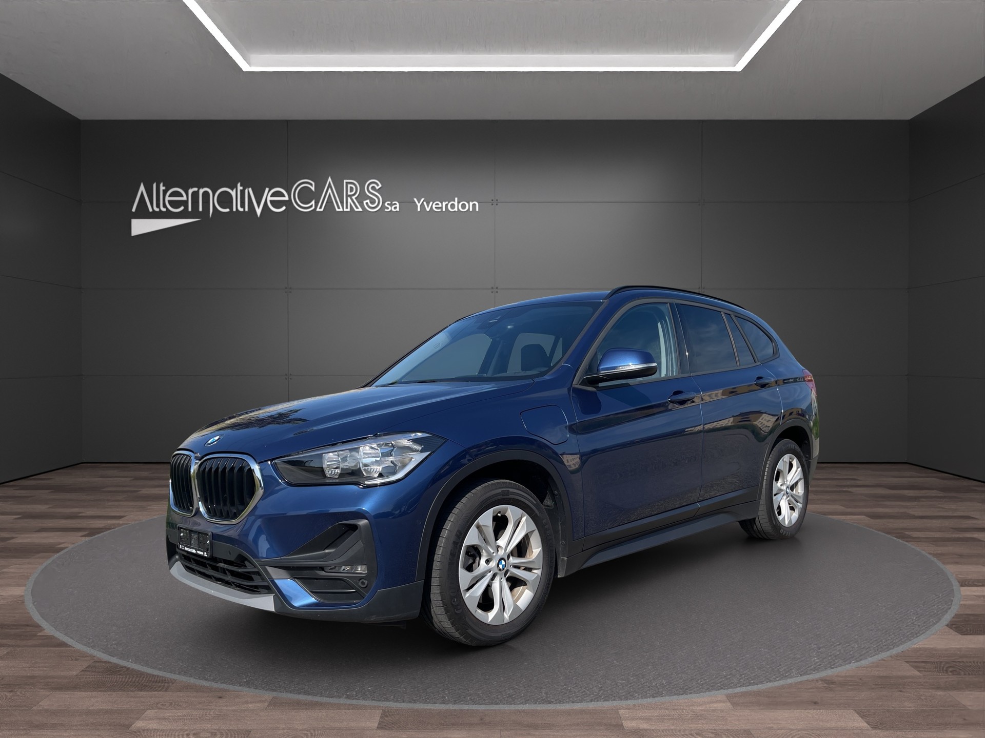 BMW X1 xDrive 25e Steptronic-showroom-element-2