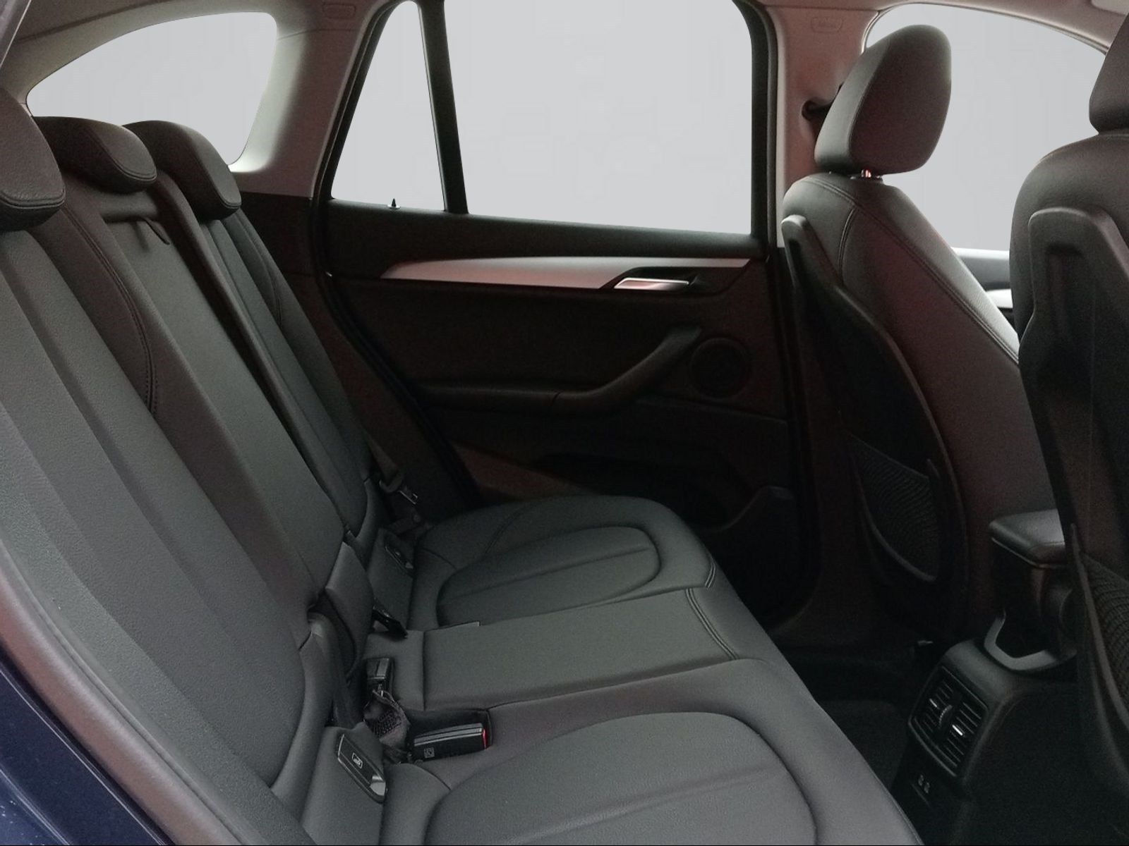 BMW X1 xDrive 25e Steptronic-image-8