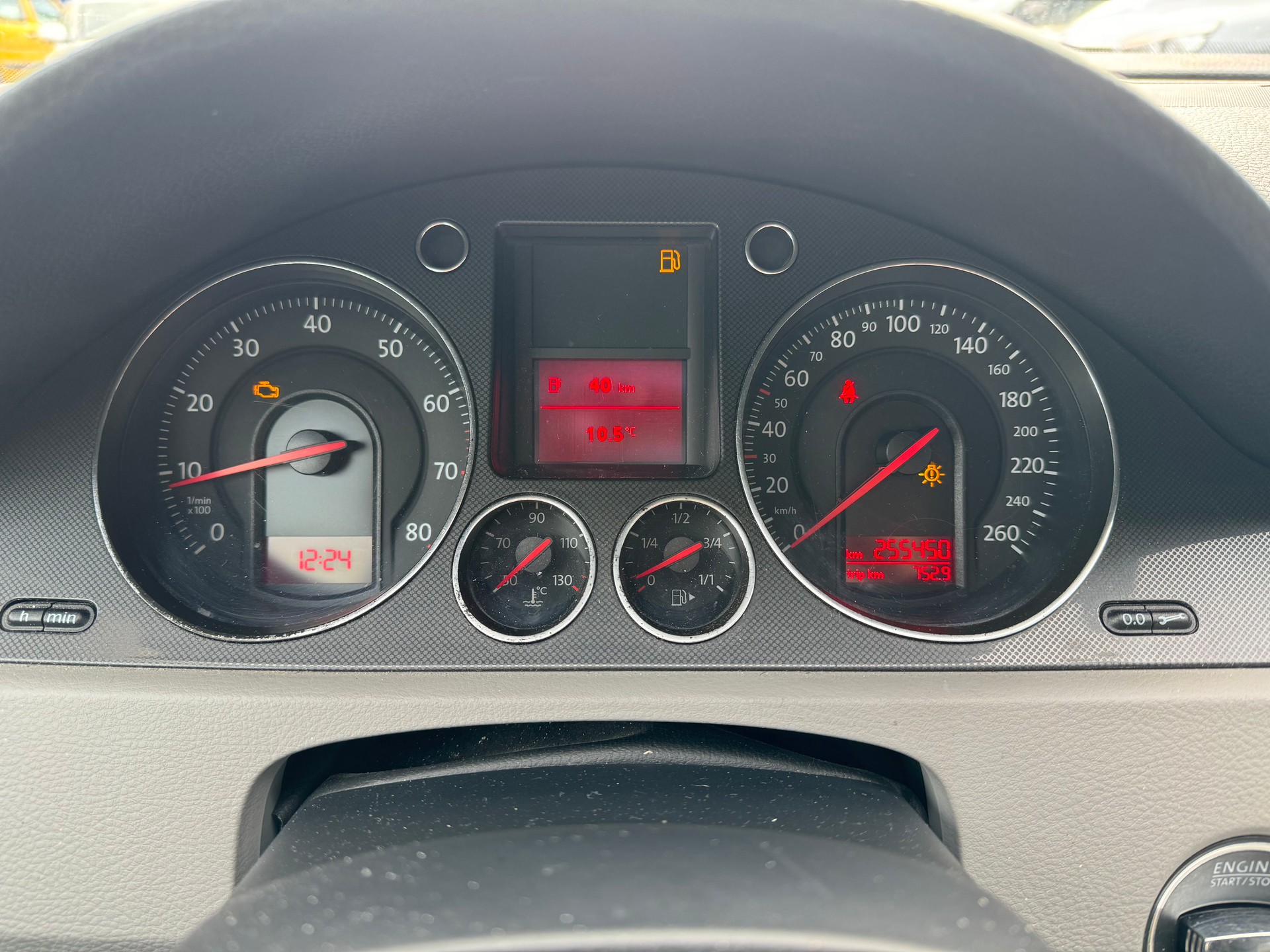 VW Passat Variant 2.0 FSI Highline 4Motion-image-7