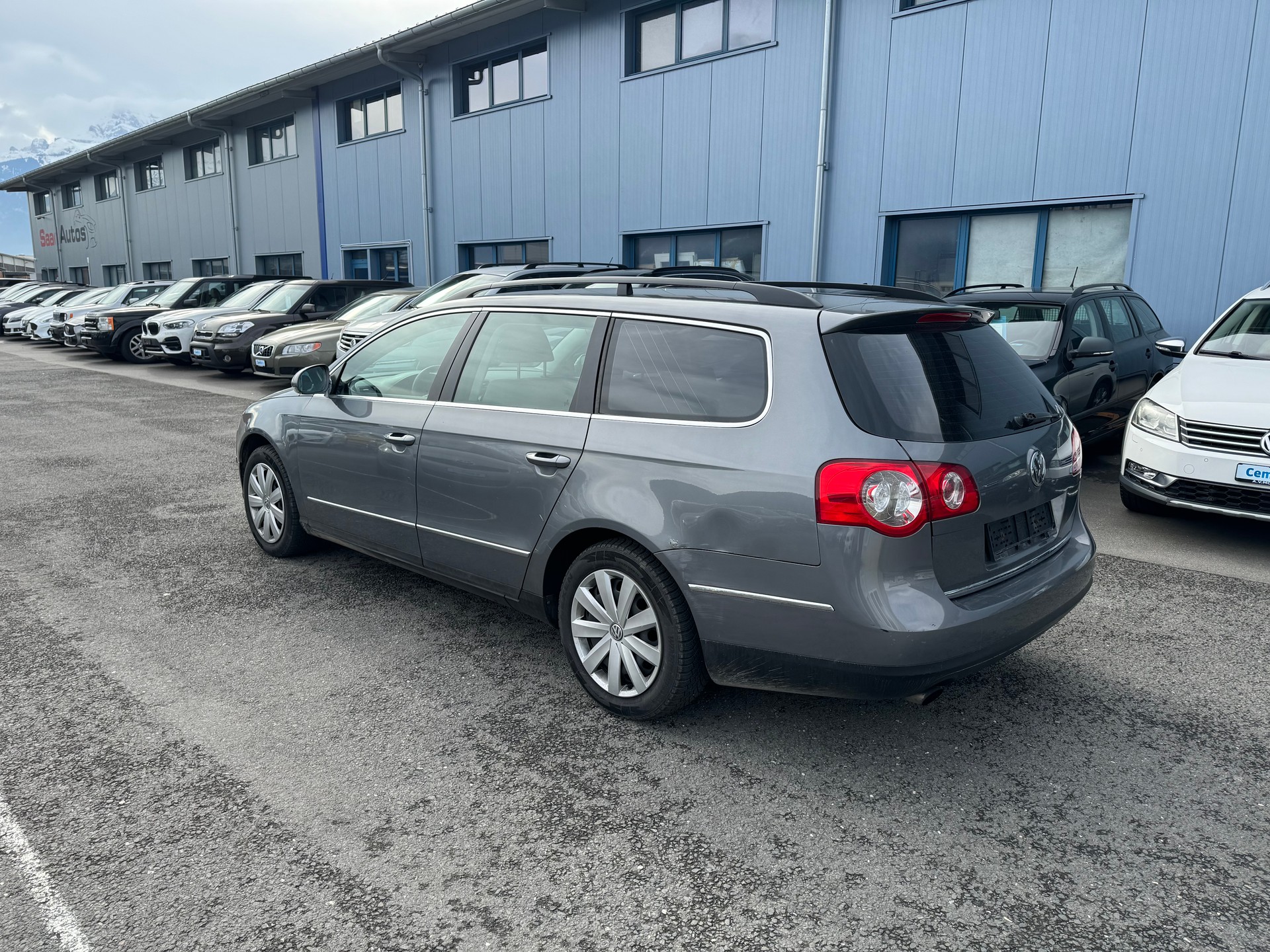 VW Passat Variant 2.0 FSI Highline 4Motion-image-5