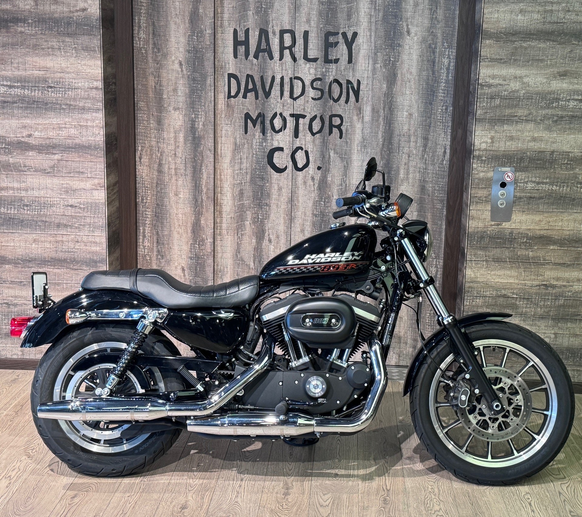 HARLEY-DAVIDSON XL 883 R Sportster Roadster ABS
