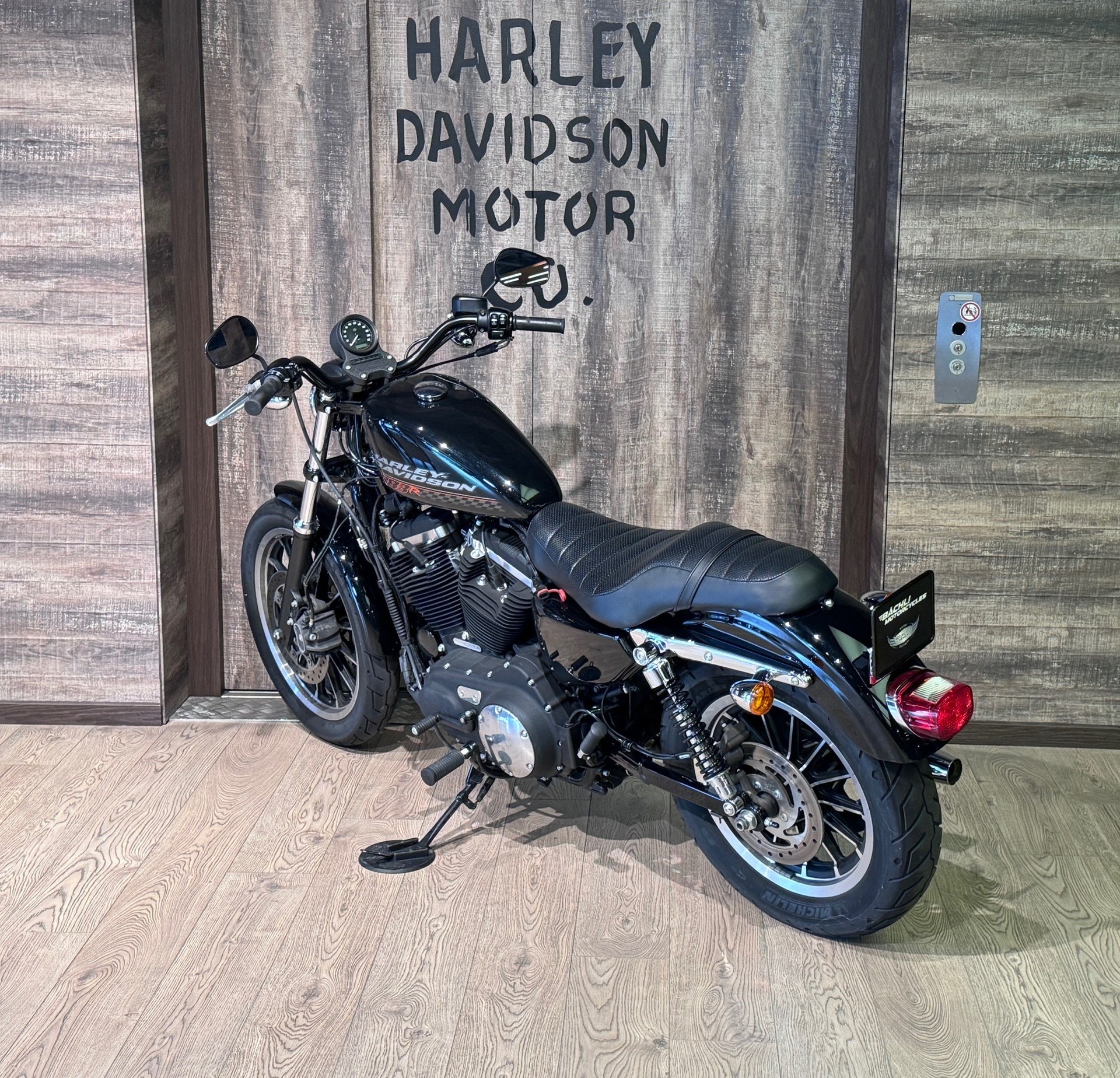 HARLEY-DAVIDSON XL 883 R Sportster Roadster ABS-image-4