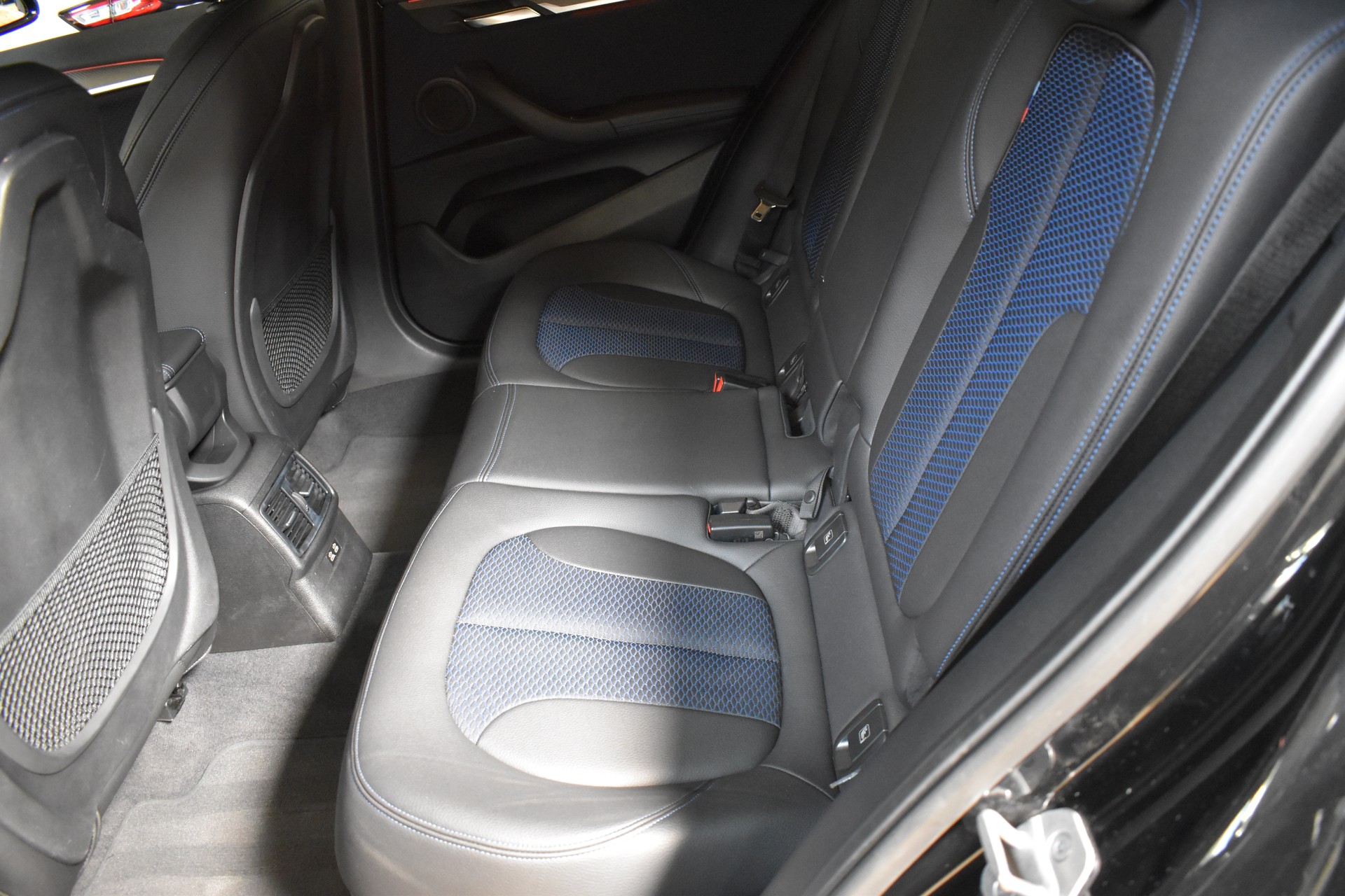 BMW X2 xDrive 18d M Sport X Steptronic / 8-Stufen-Automat Steptronic-image-8
