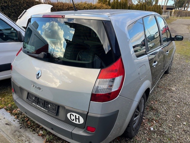 RENAULT Grand Scénic 2.0 16V Authentique Confort-image-2