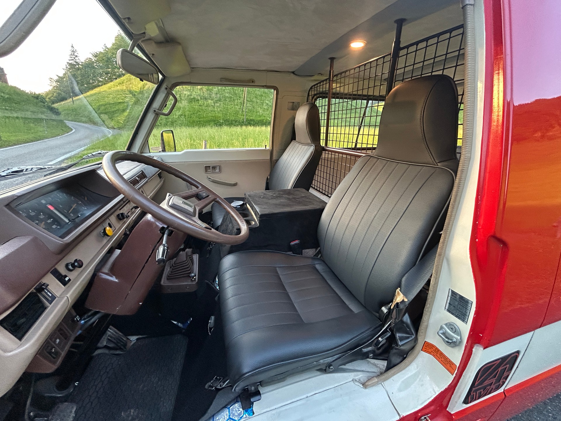 MITSUBISHI L300 4x4 5 Plätze Veteranenfahrzeug-image-5