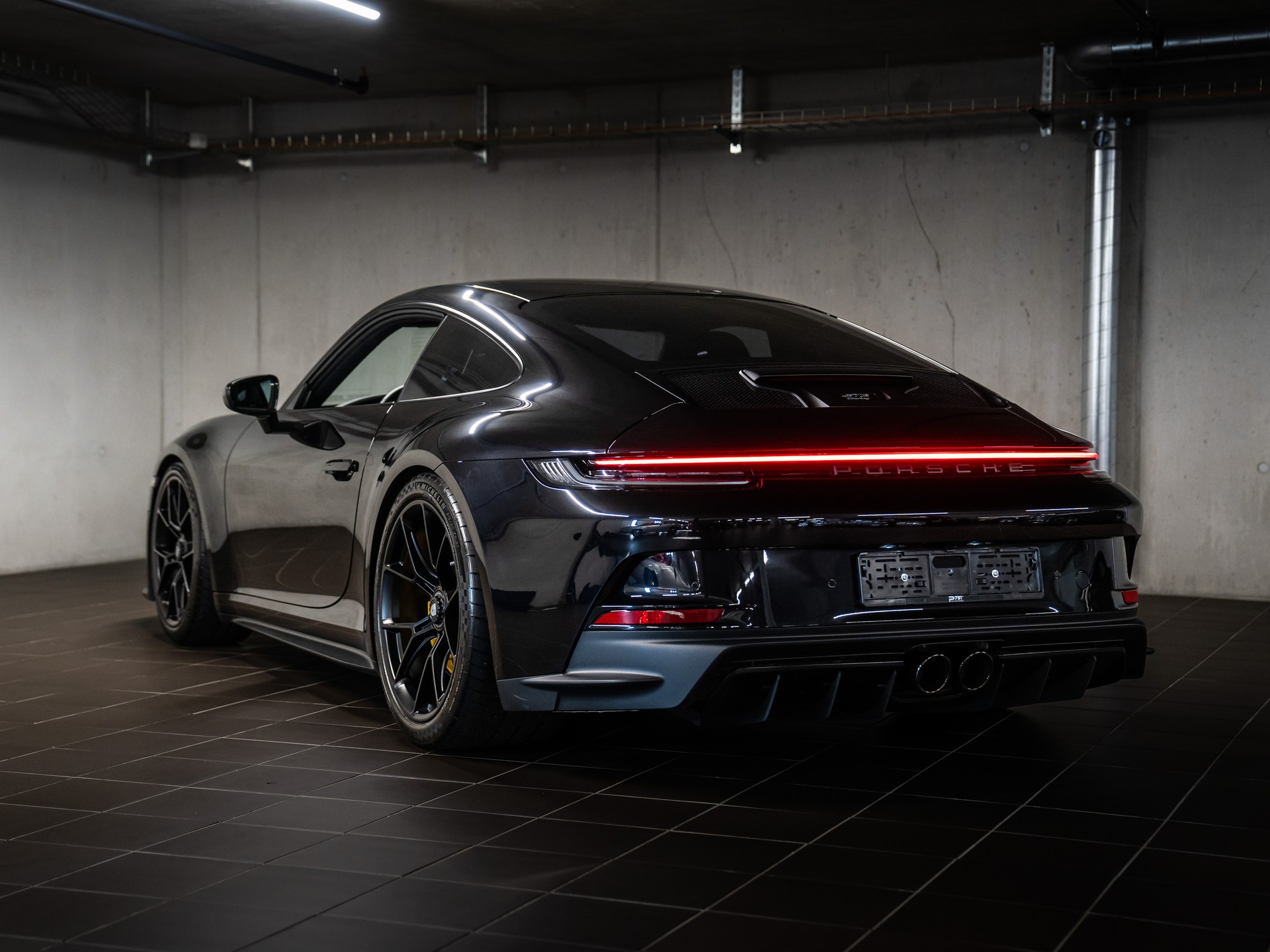 PORSCHE 911 GT3 Touring
